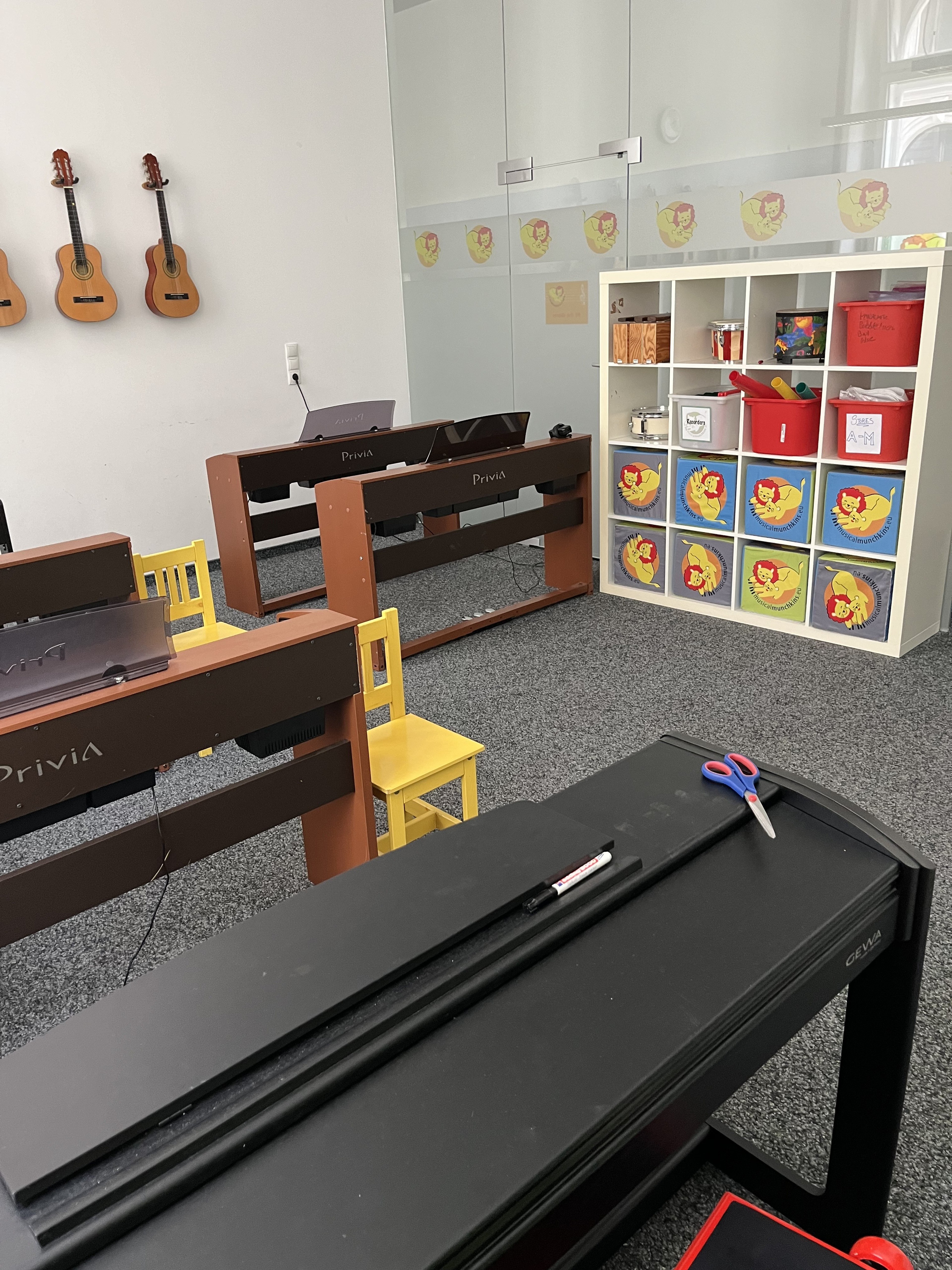 2 beautiful top brand uprights rehearsal room — foto 2
