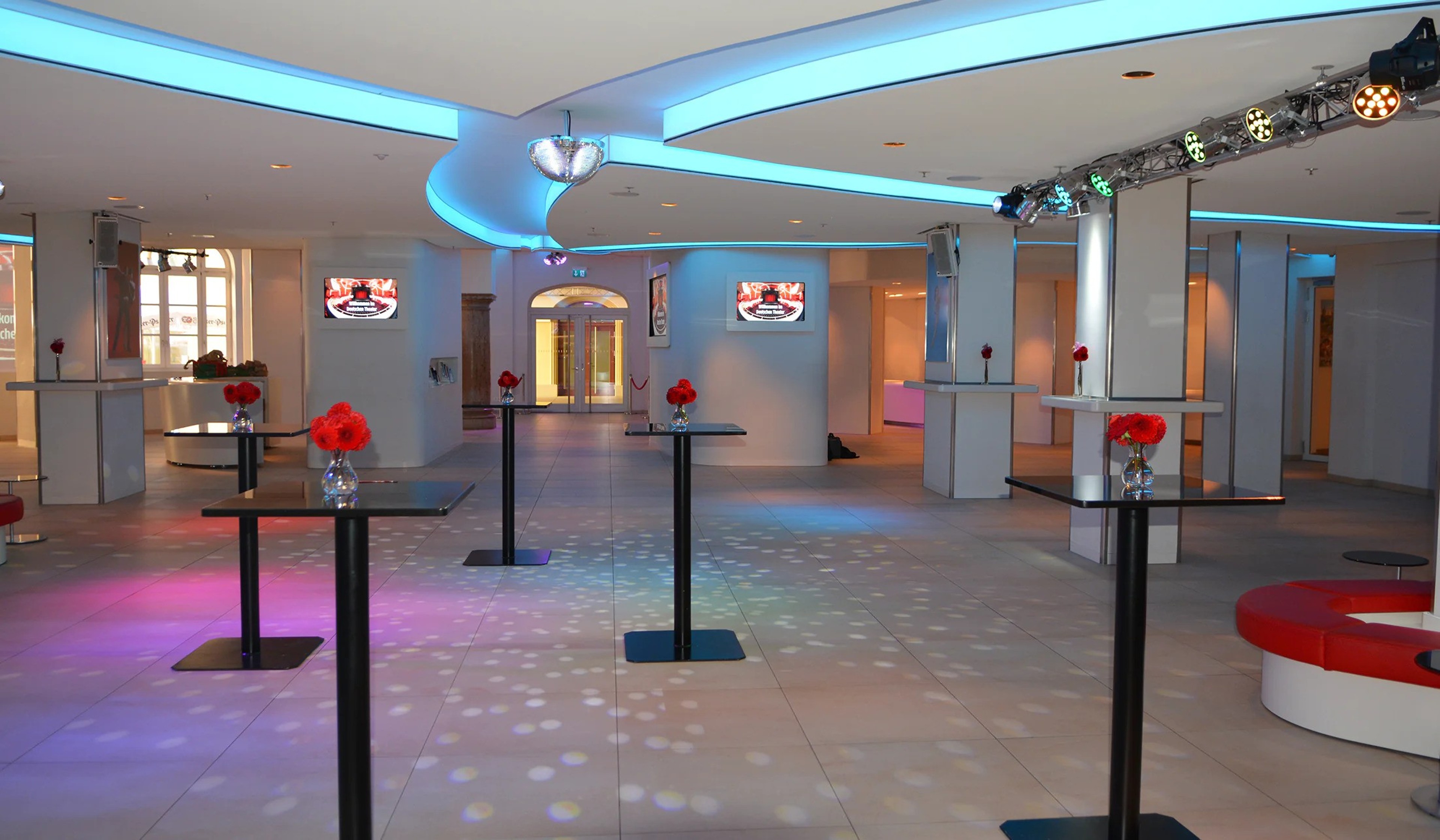 Elegant spaces for exclusive gatherings — Foto 2