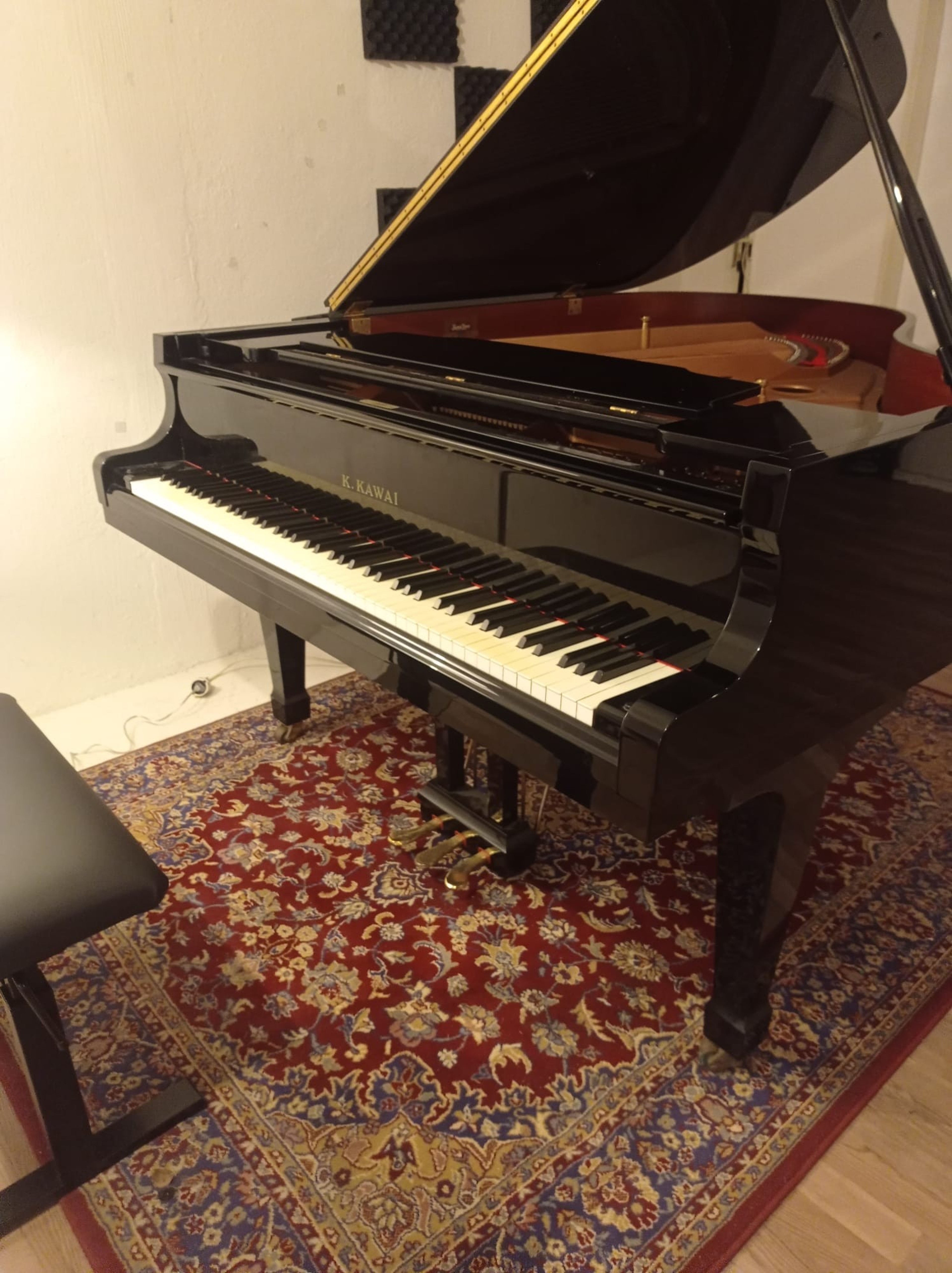 Practice/rehearsal room with beautiful Kawai — foto 3