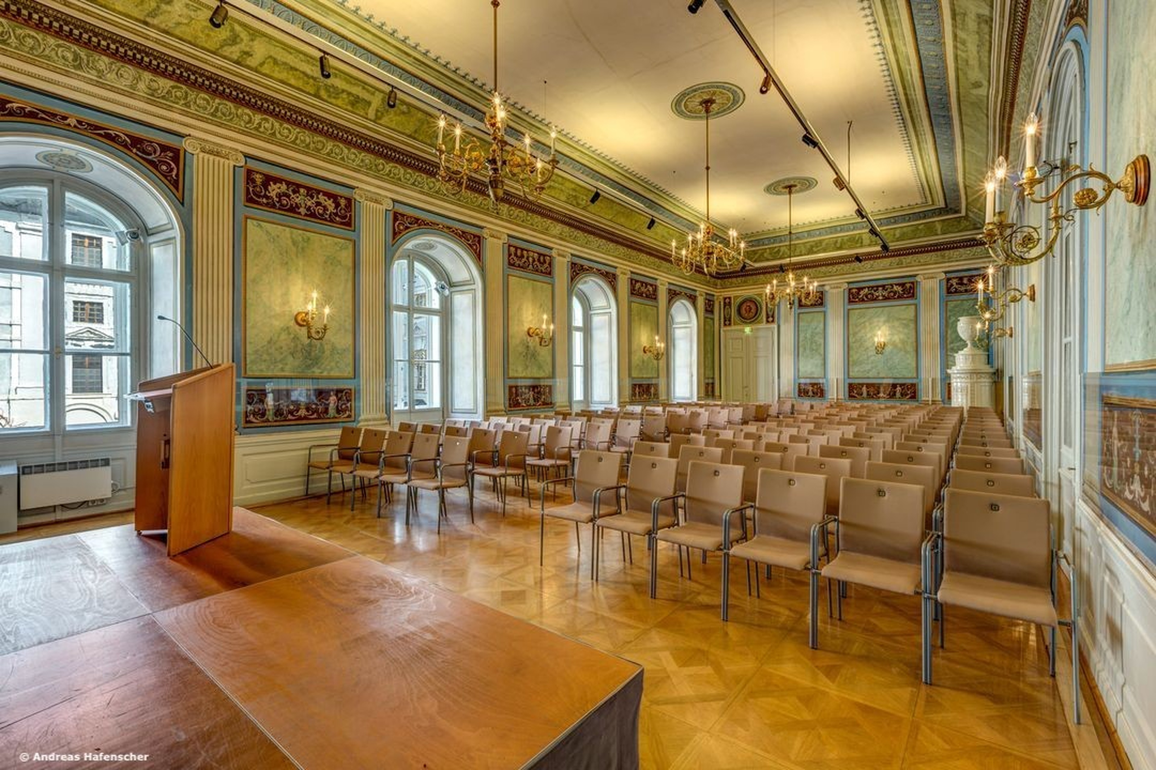 Empire Hall — foto 2