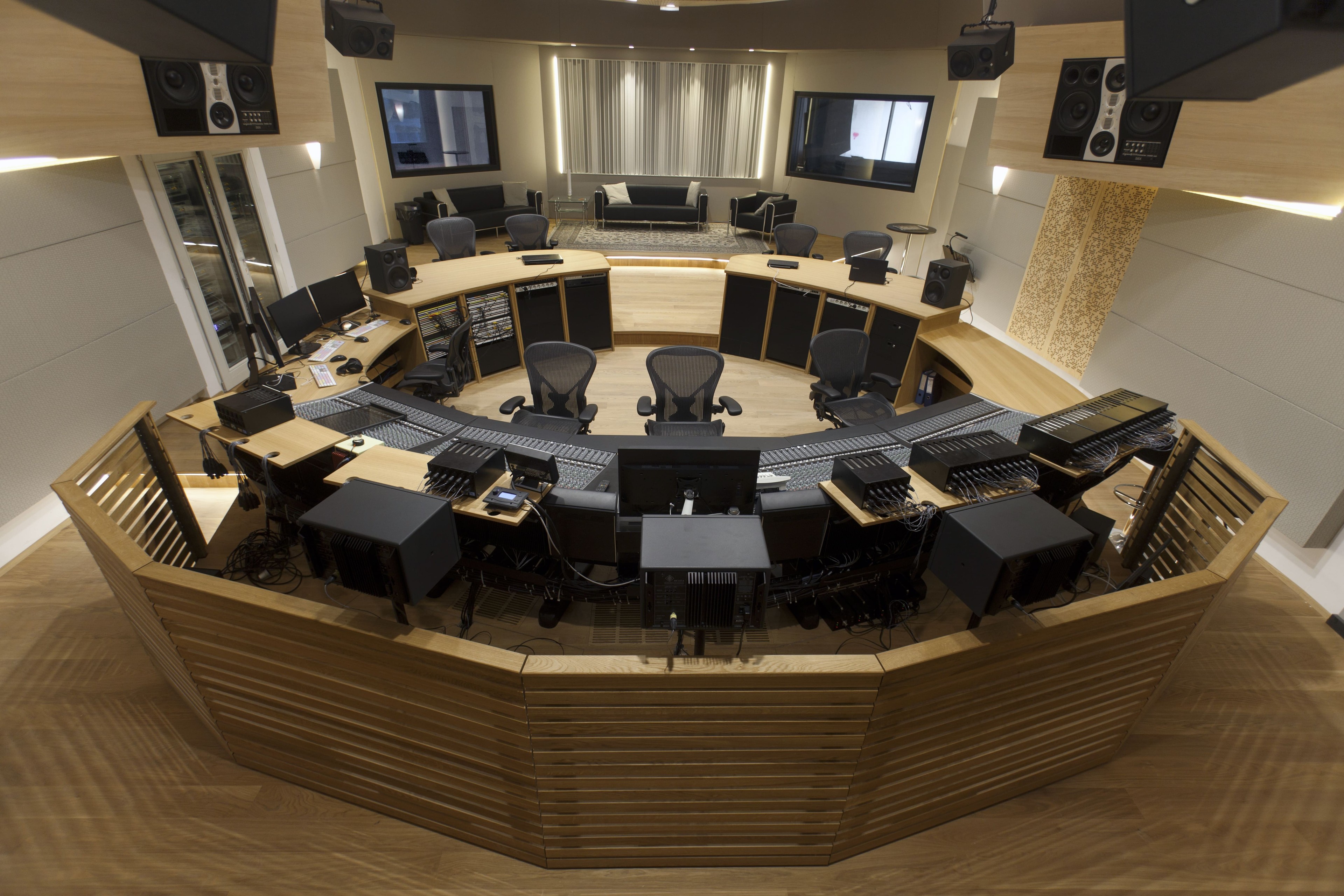 Synchron Stage - Stage A with Control A — photo 4