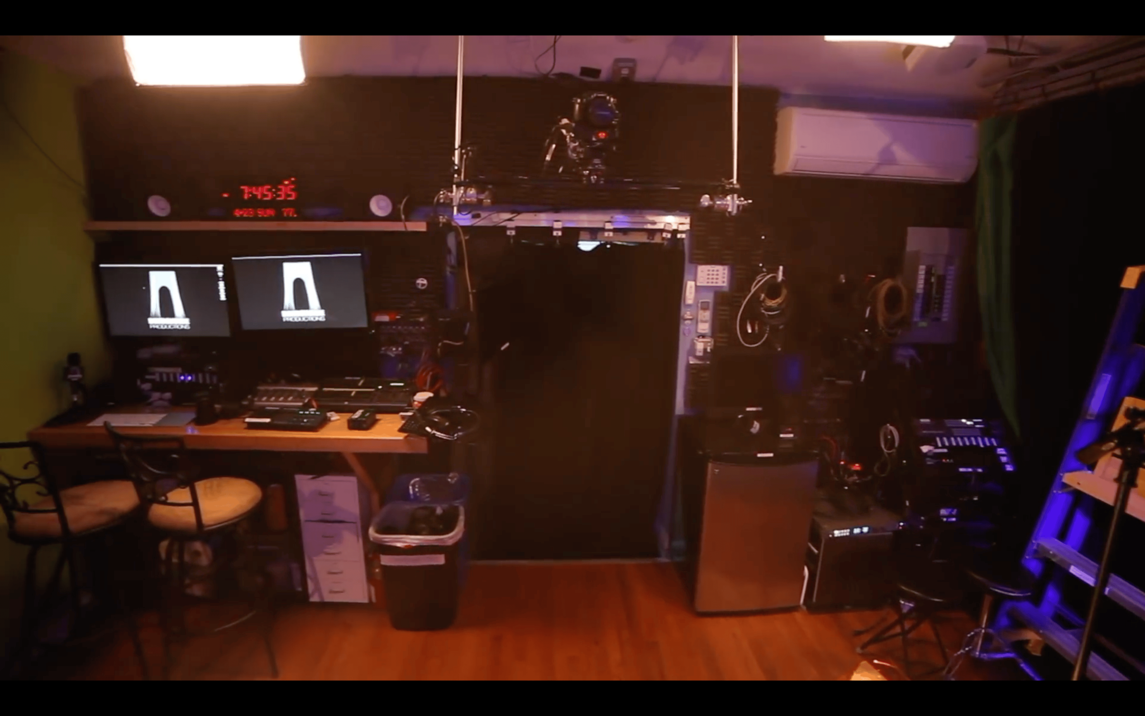 Live Broadcast & Music Production Studio — foto 2