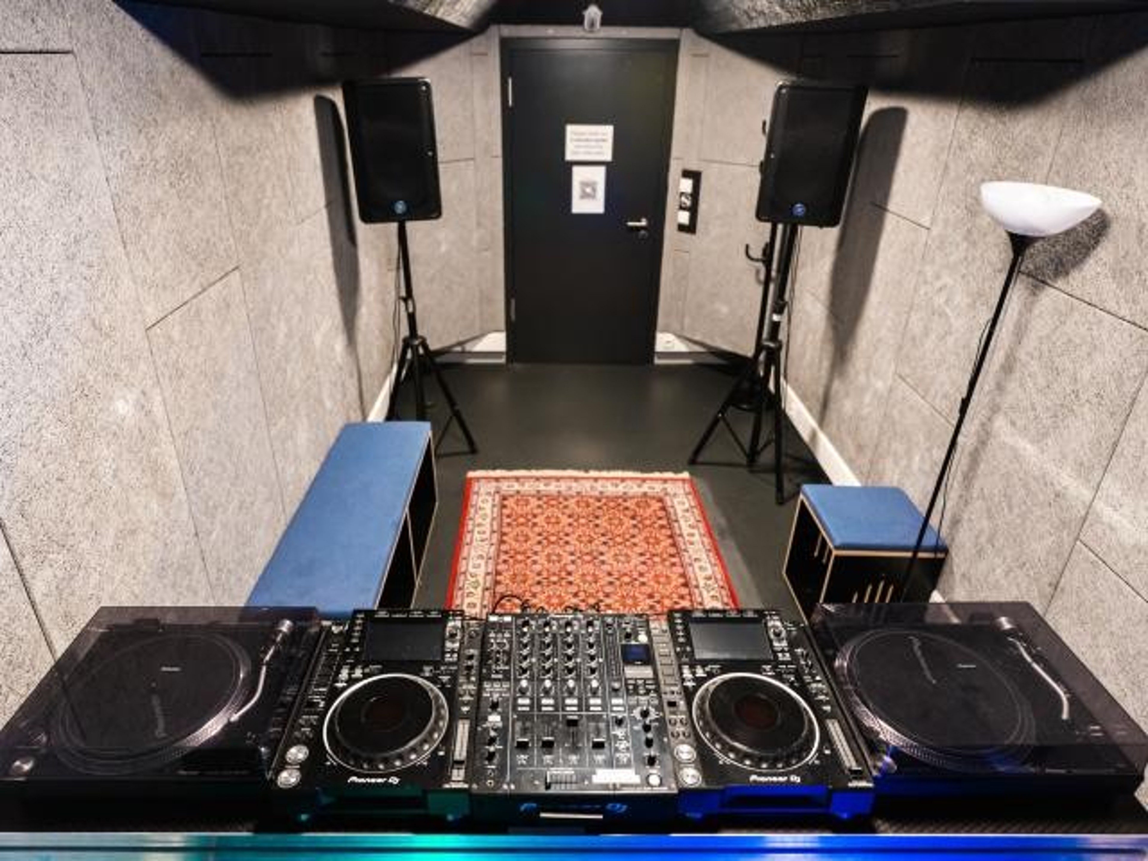 Rehearsal room DJ 2 — foto 2