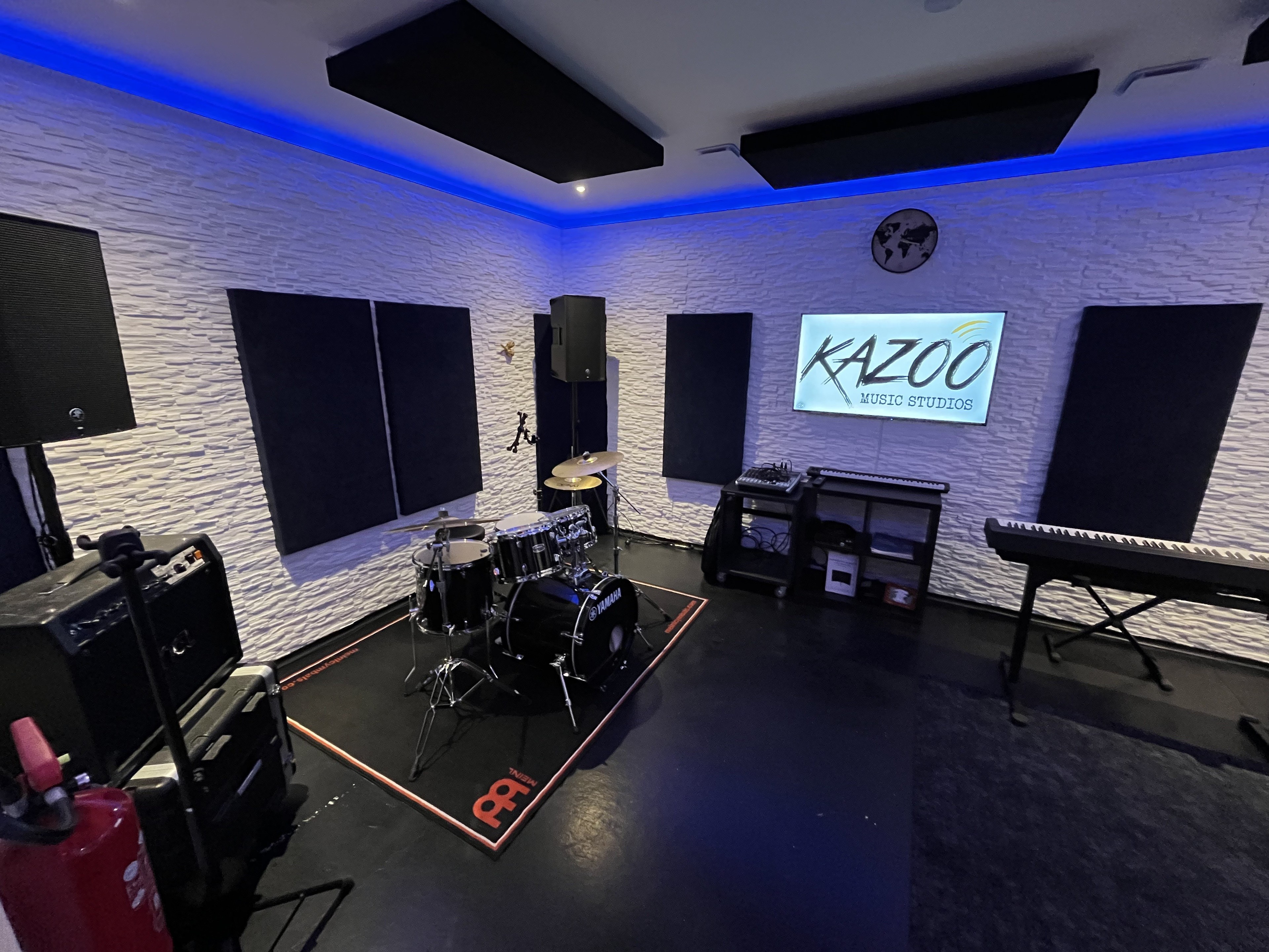 Kazoo Music Studios - Rehearsal Studio "World" — foto 2