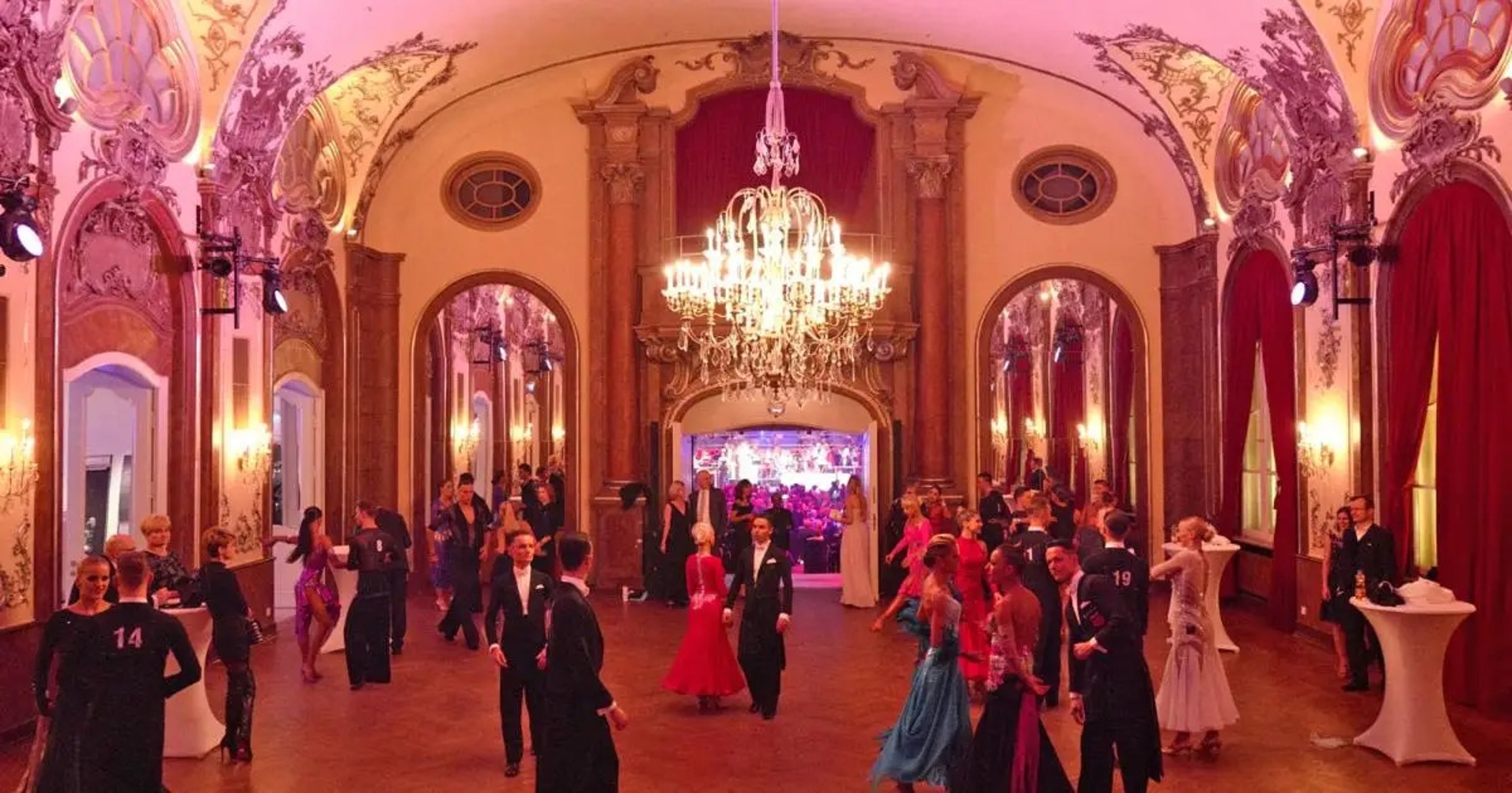 Exquisite baroque venue — foto 2