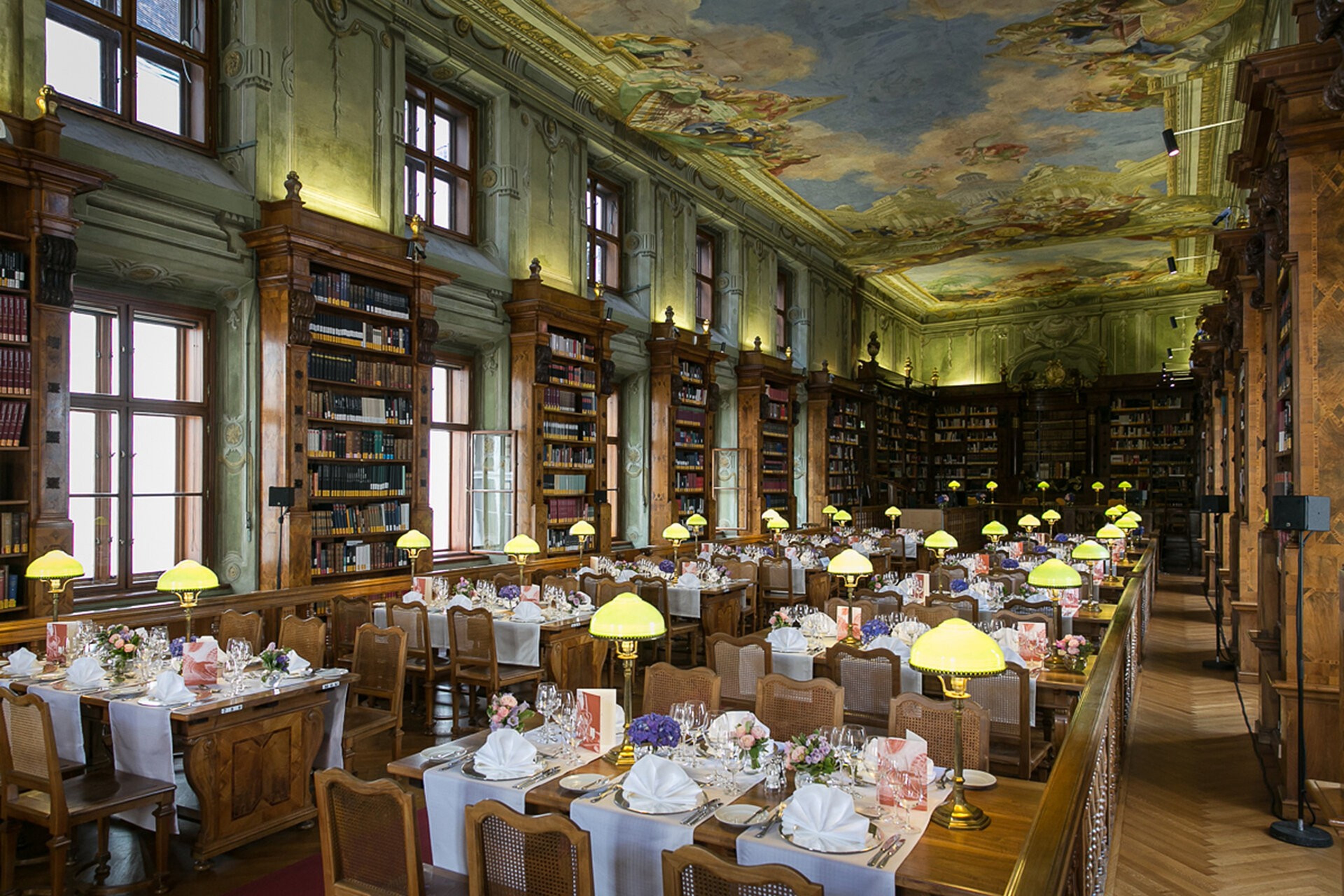 Austrian National Library-Augustinian Reading Room — Foto 2