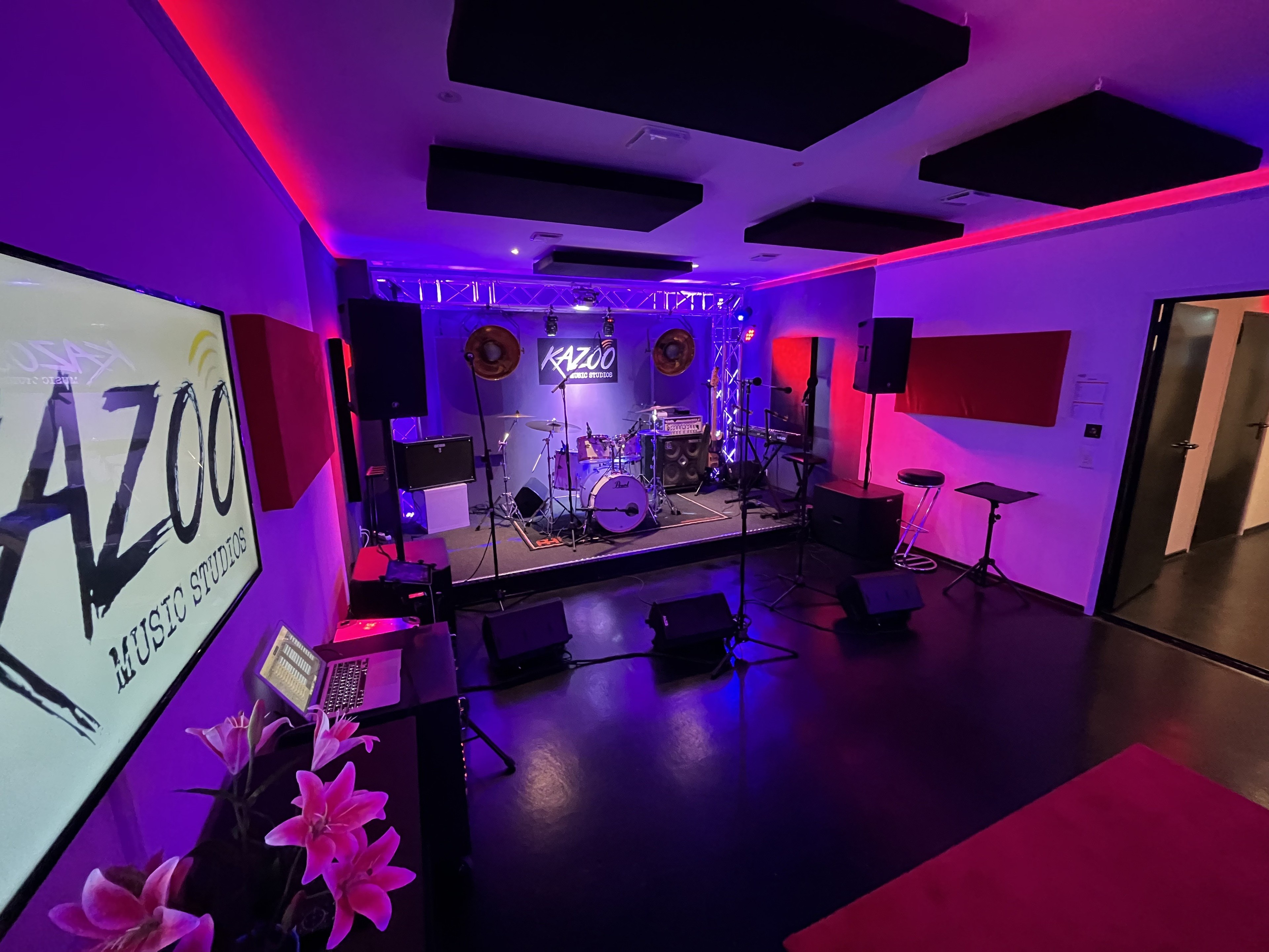 Kazoo Music Studios - Rehearsal Studio "Stage" — Foto 5