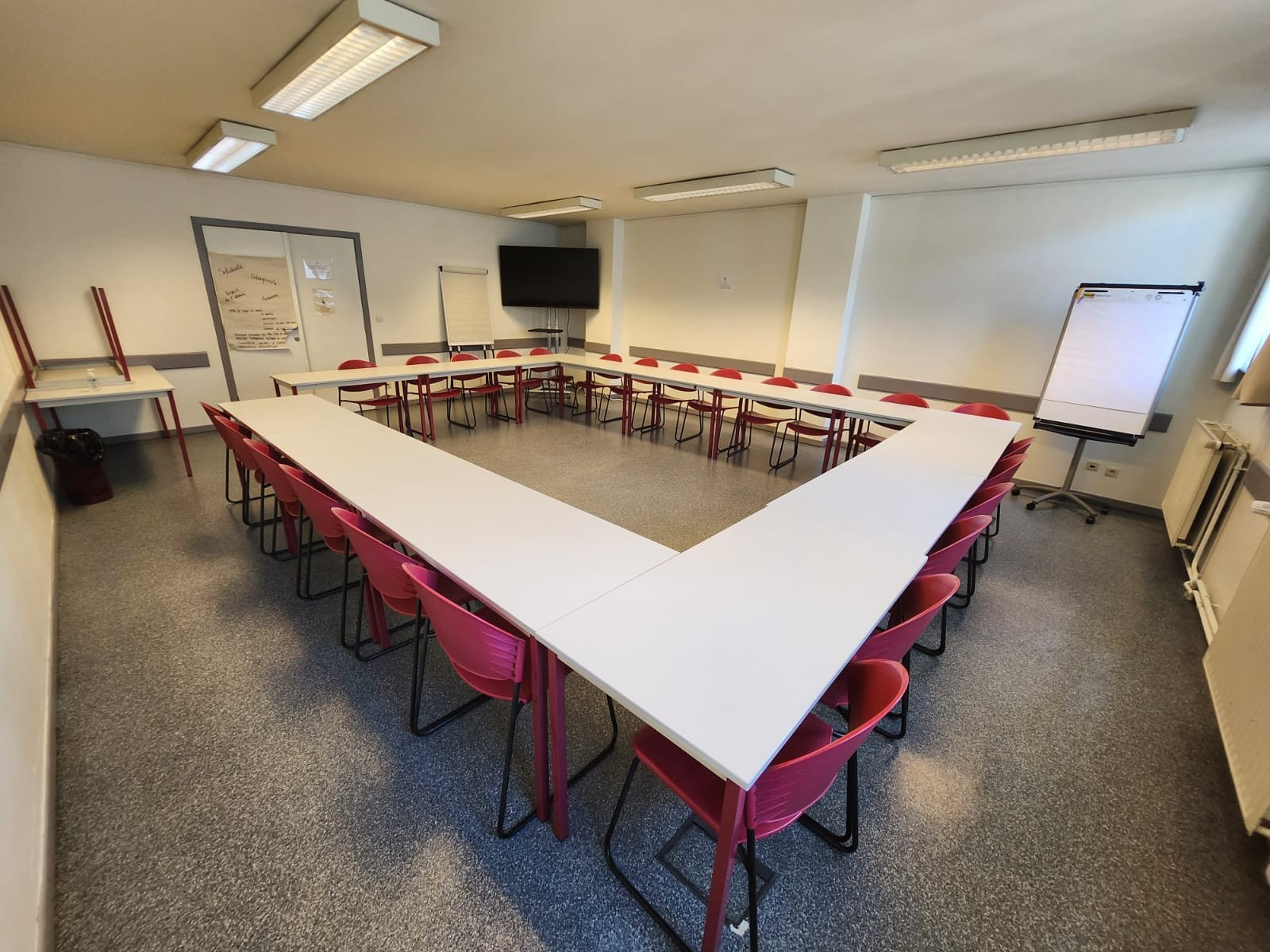 SIMONE DE BEAUVOIR: Lecture Room — foto 2