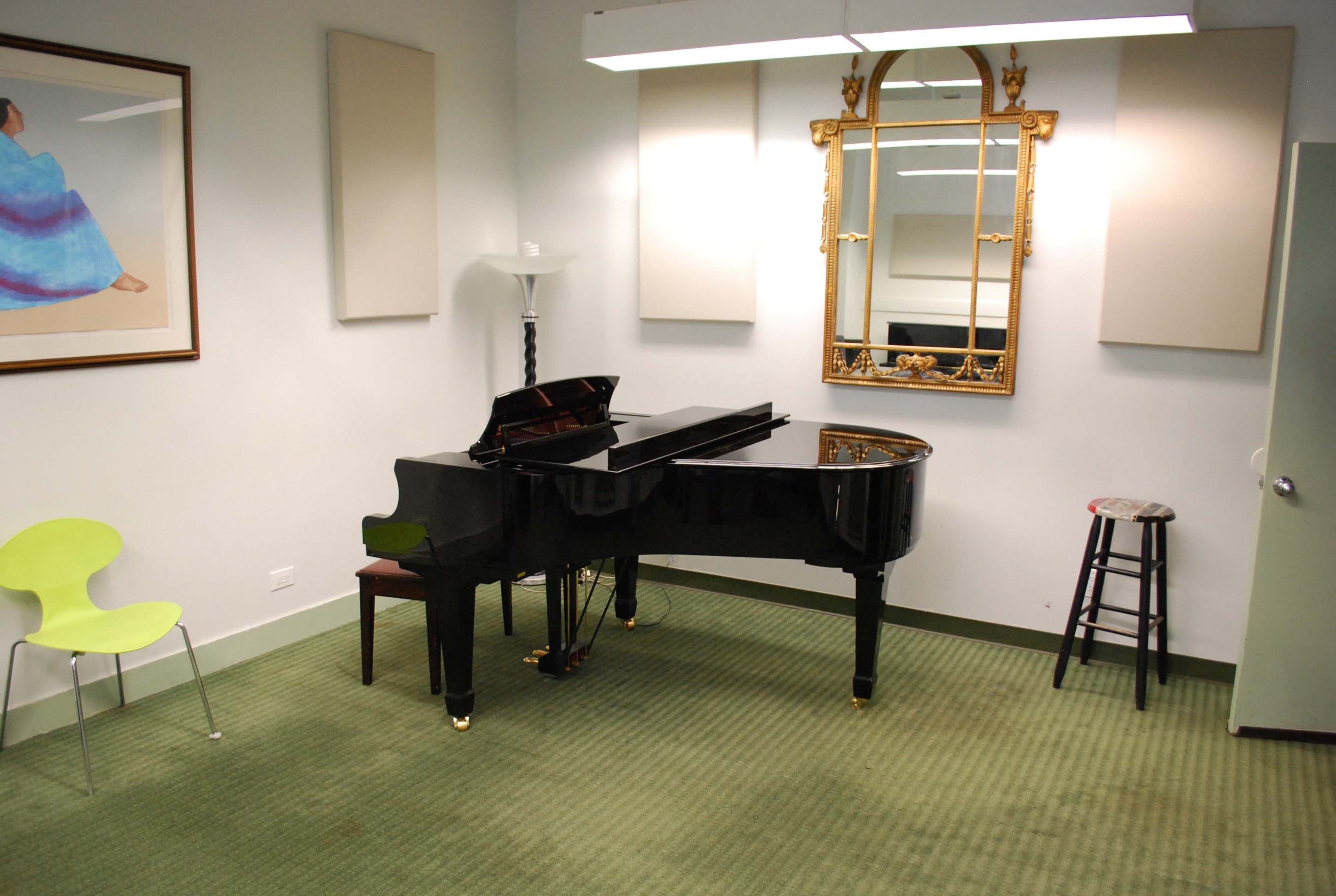 Steinway Grand Piano Rehearsal Studio — Foto 2