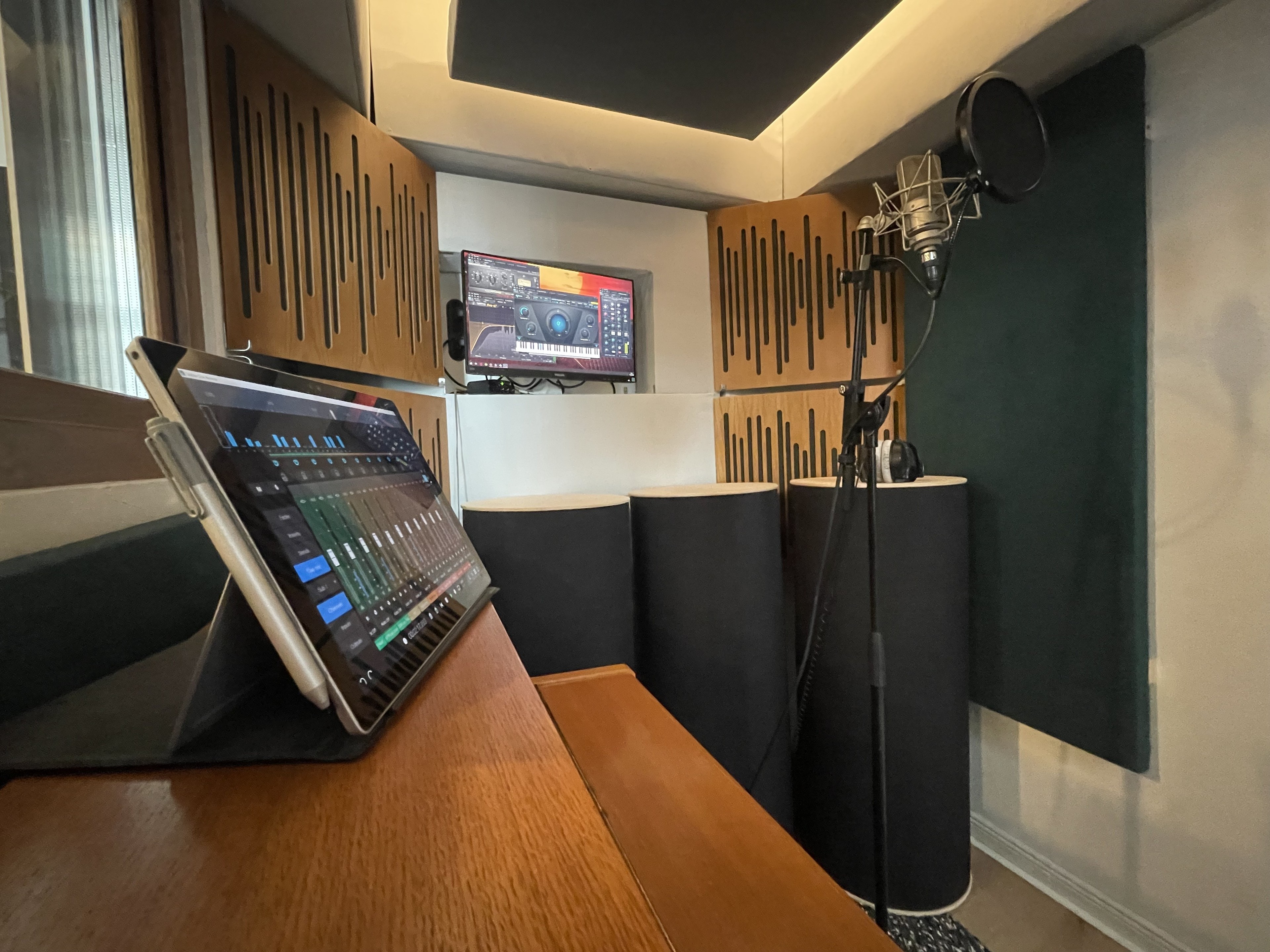 Recording Studio with Sound Engineer — Foto 5