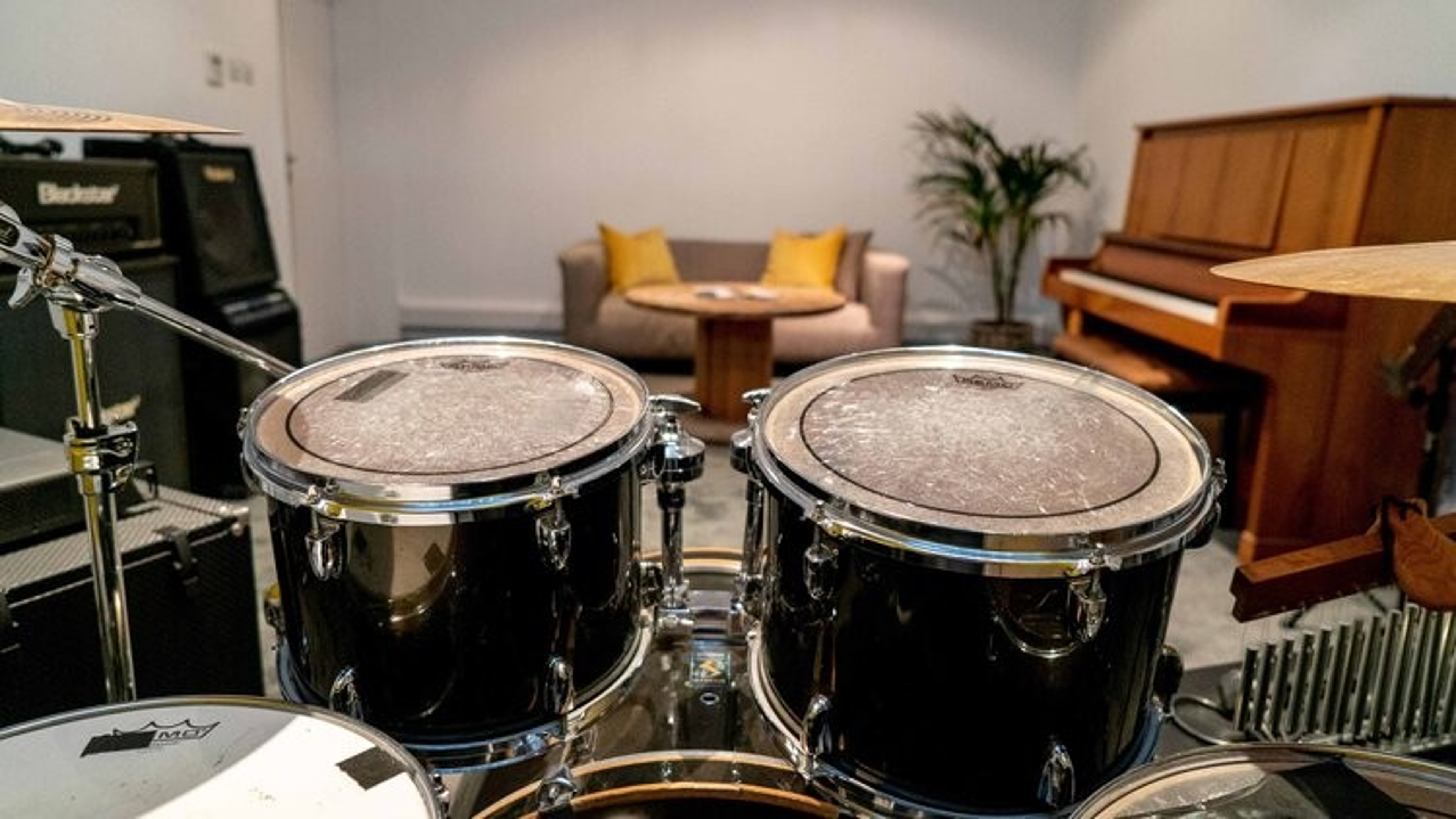 Live Room - The Heart of Dubai’s Indie Scene — foto 3