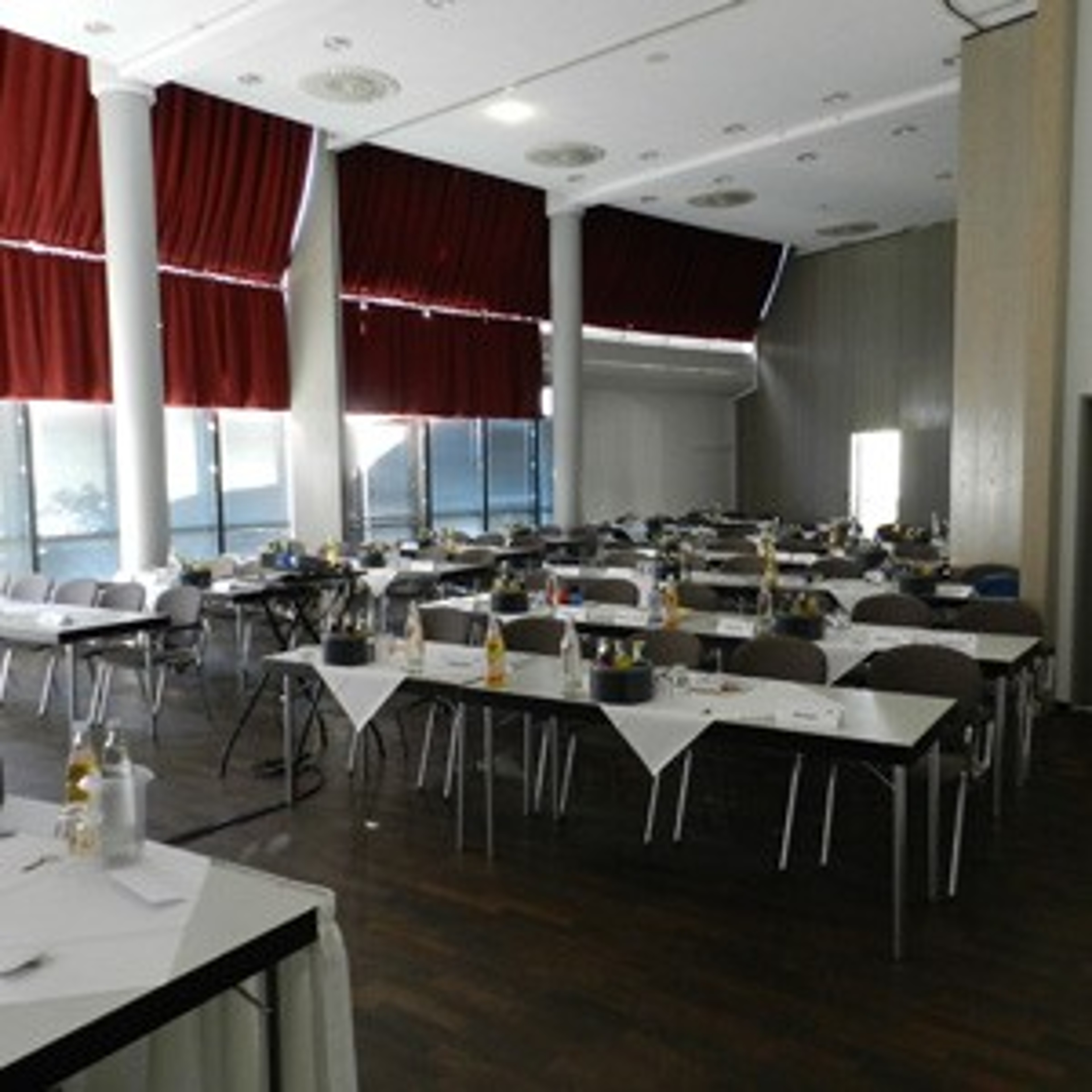 Small Hall — foto 2