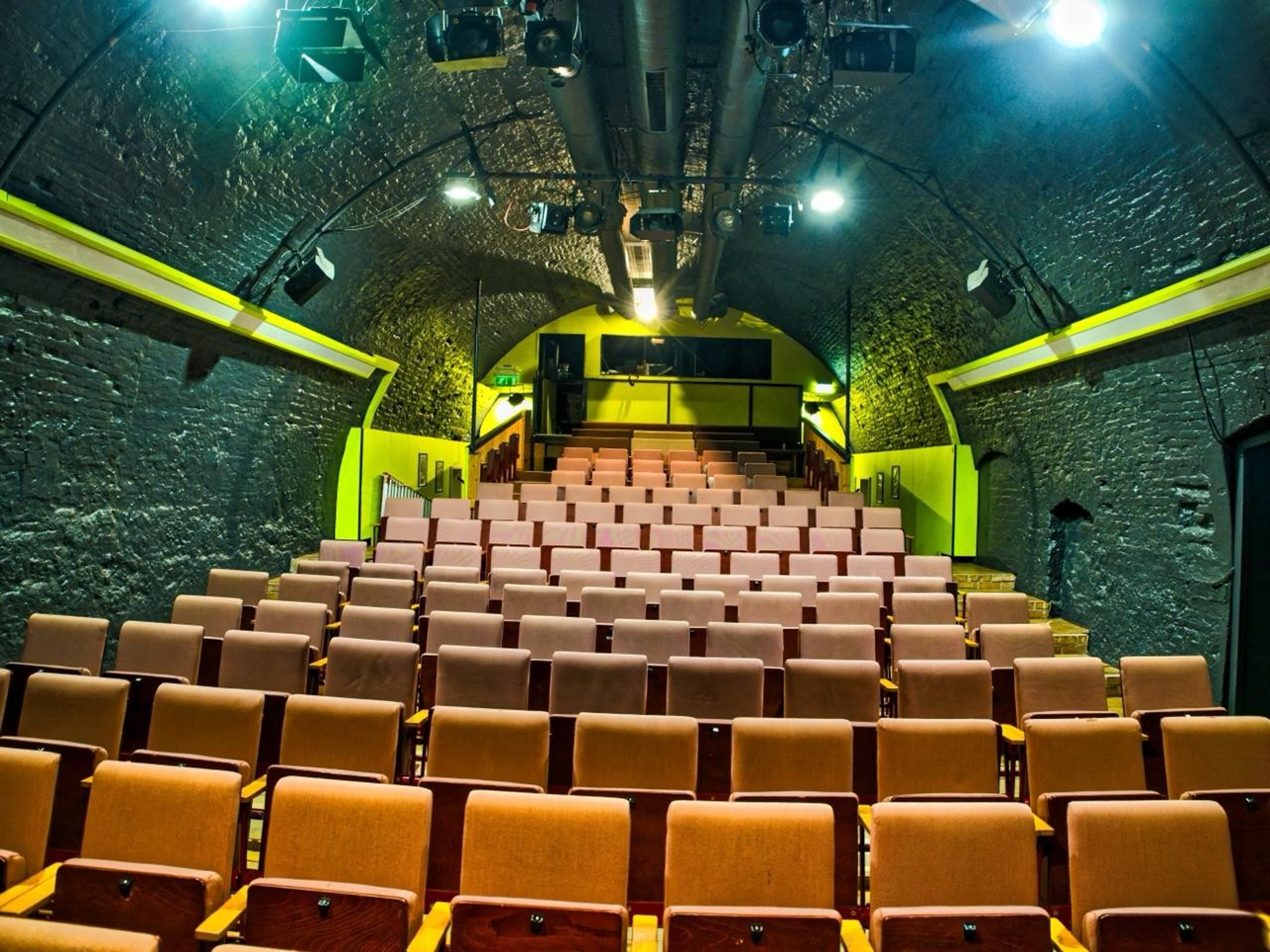 Rehearsal Space Salzburg – kleines theater — foto 2