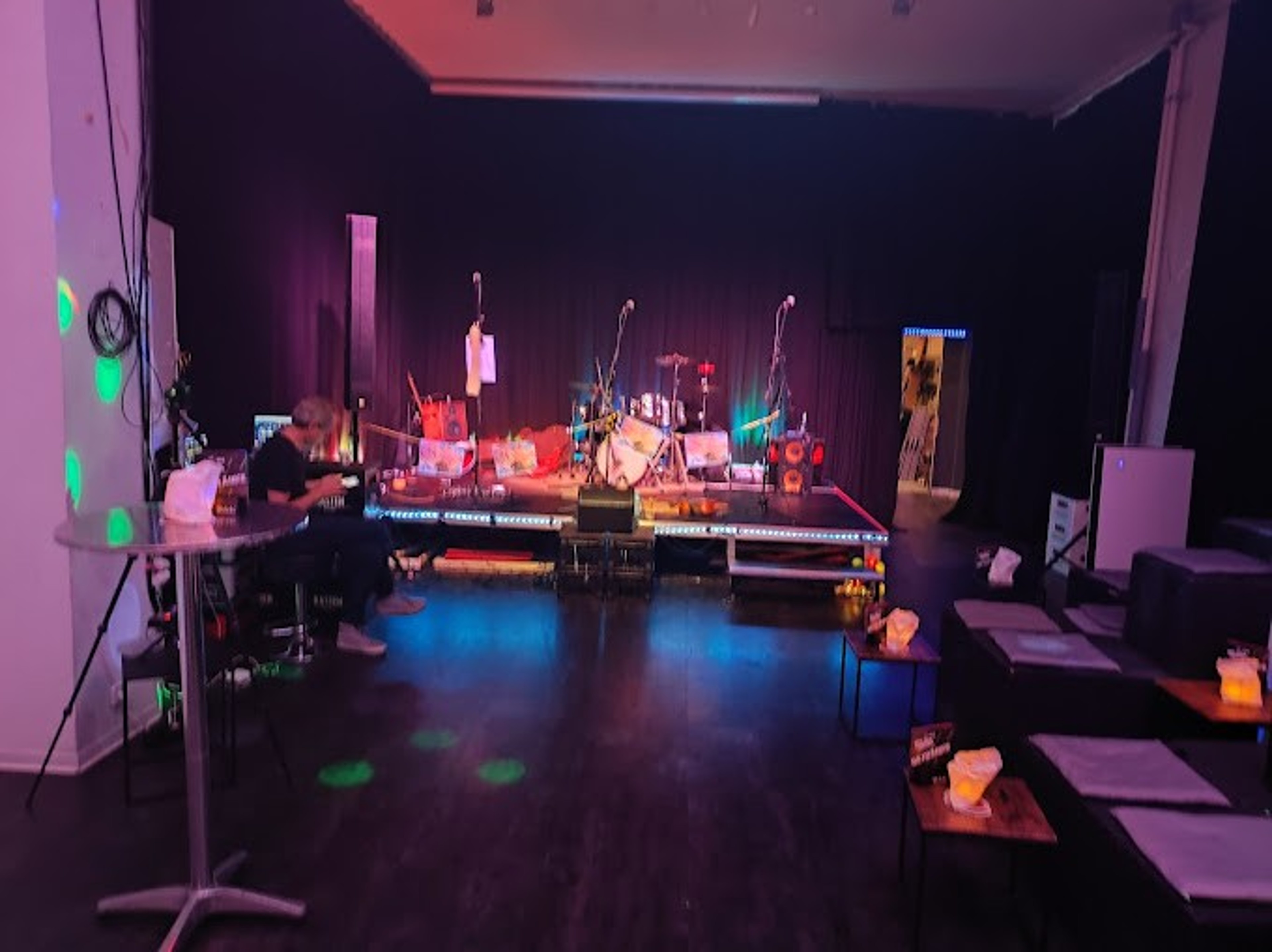 ART Stalker Berlin - Kunst + Bar + Musical Event — Foto 4