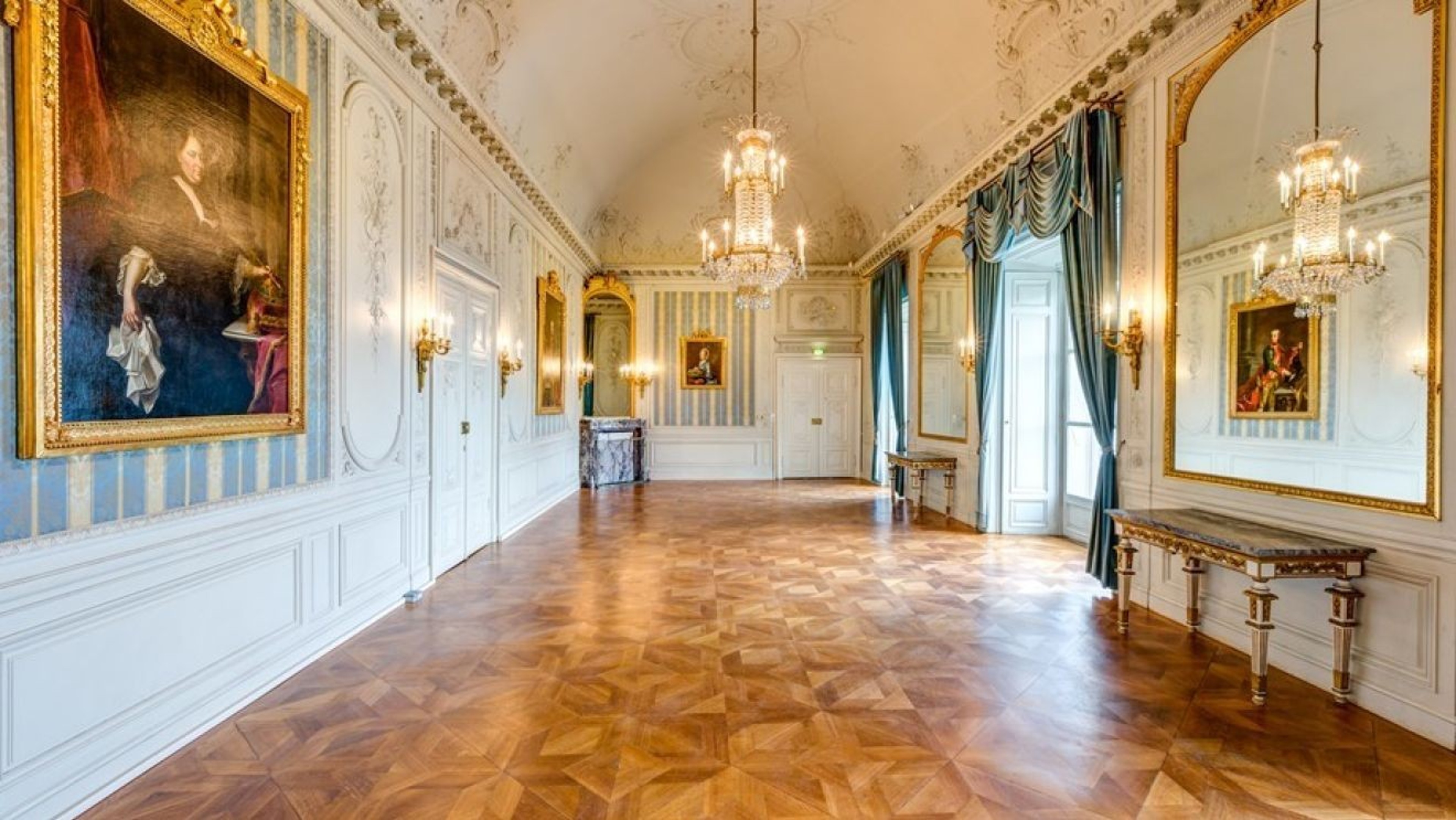 Mirror Hall — Foto 2