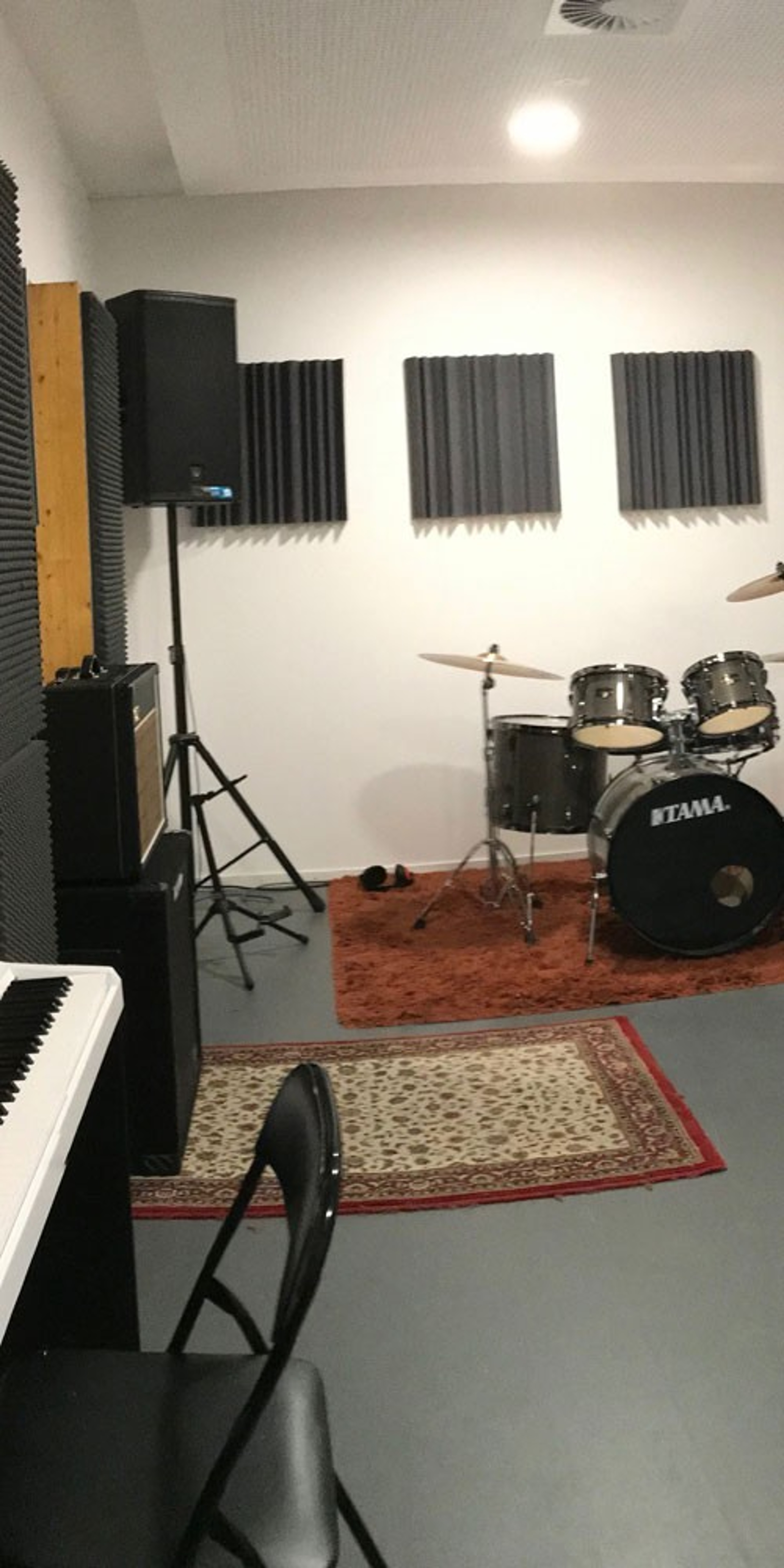 Cozy, well equipped rehearsal space — foto 2