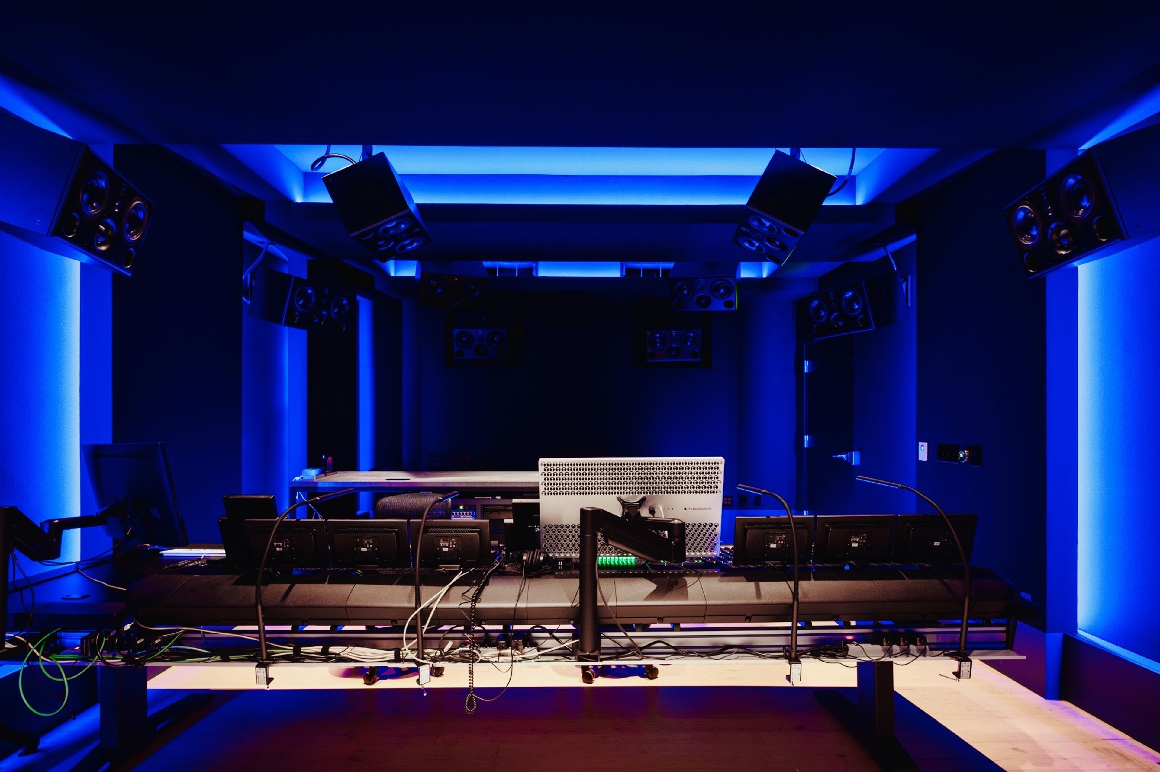 Benjamin' Wallfisch's Mix Lab - ATMOS Mix room and recording booth — Foto 4