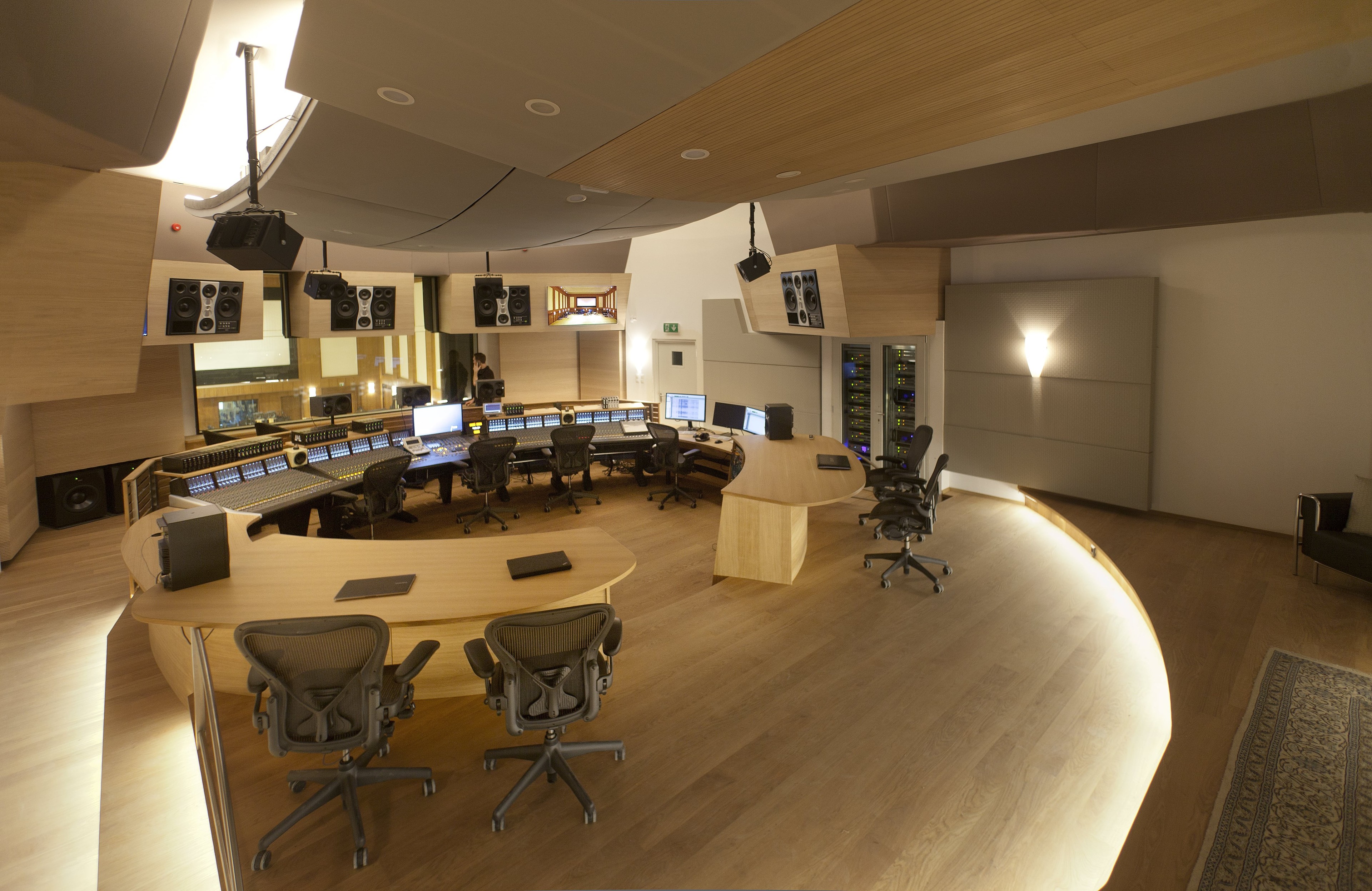 Synchron Stage - Stage A with Control A — photo 5