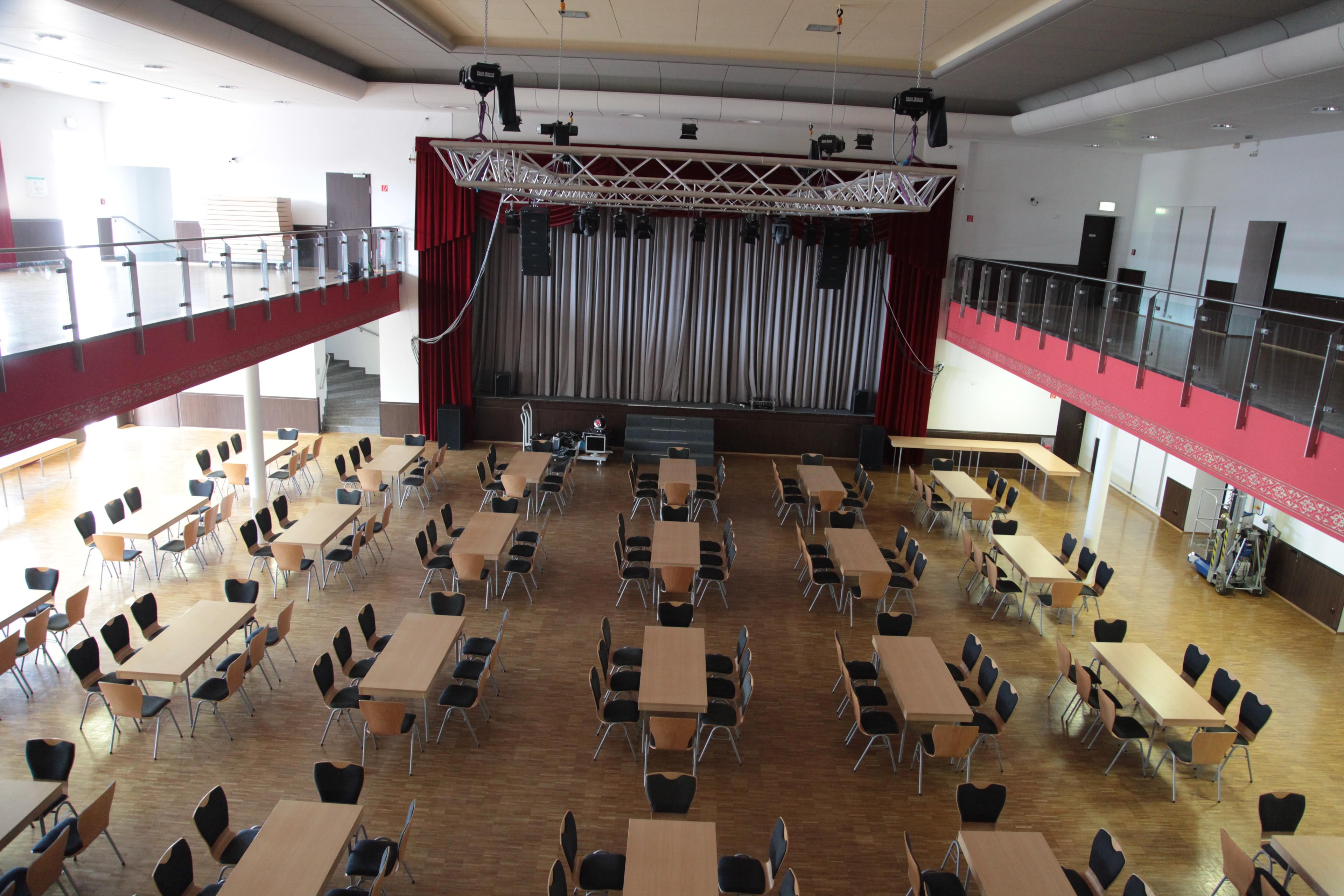 Large Hall — foto 3