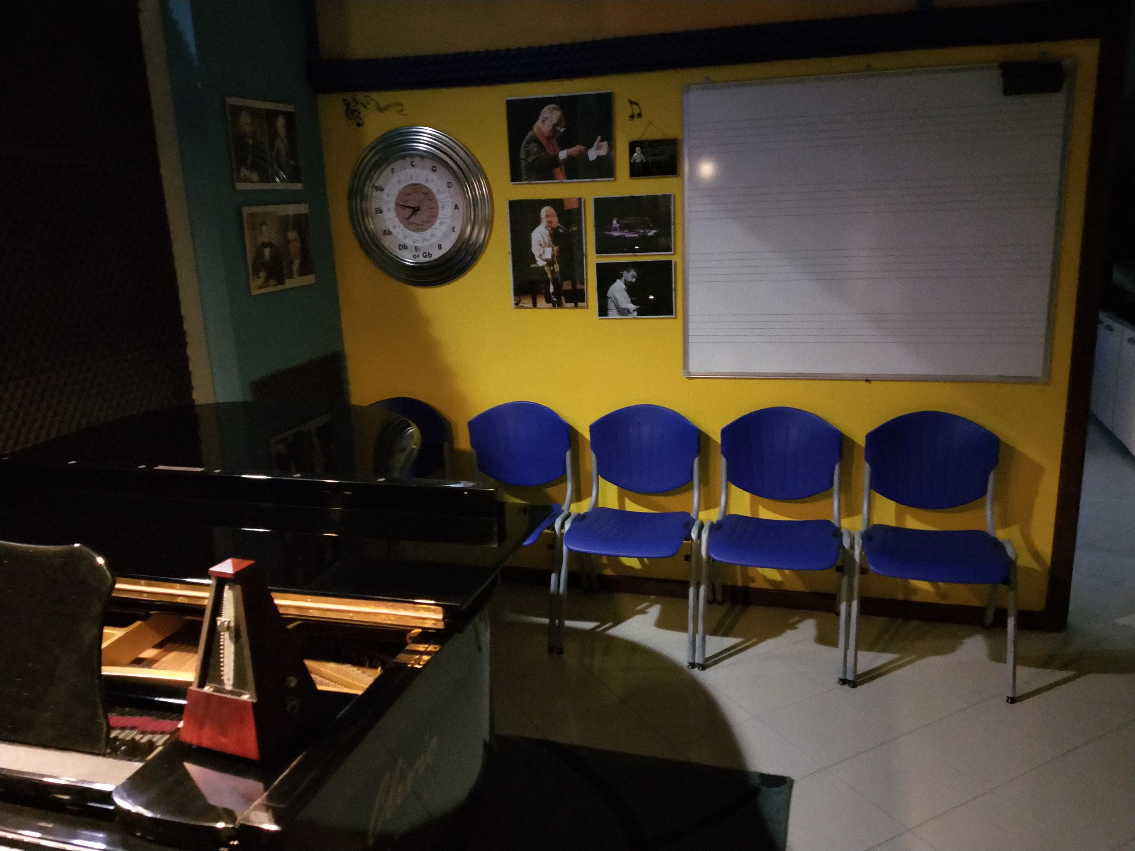 Yamaha C3 Grand Piano in Large Room — foto 2