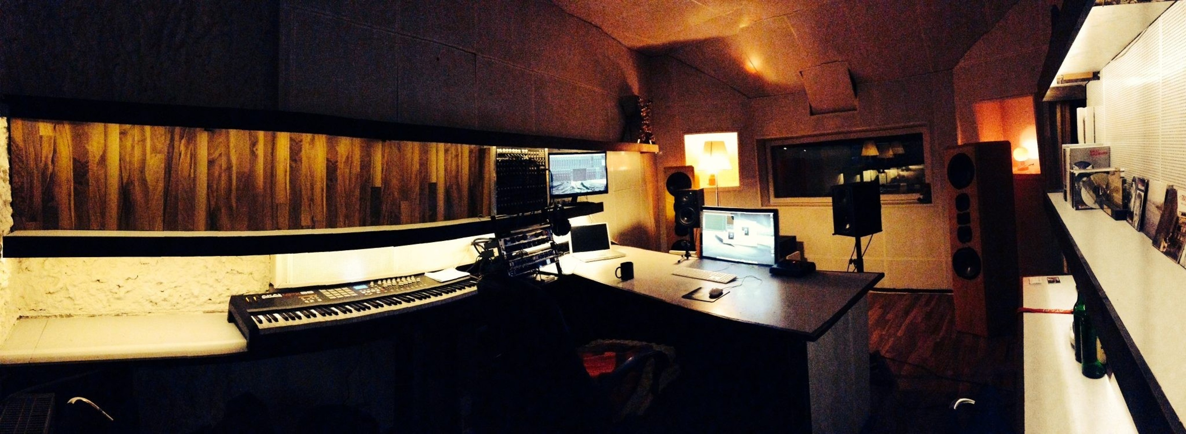 Retox Studio Berlin - Studio 2 - Dolby Atmos Room — foto 4