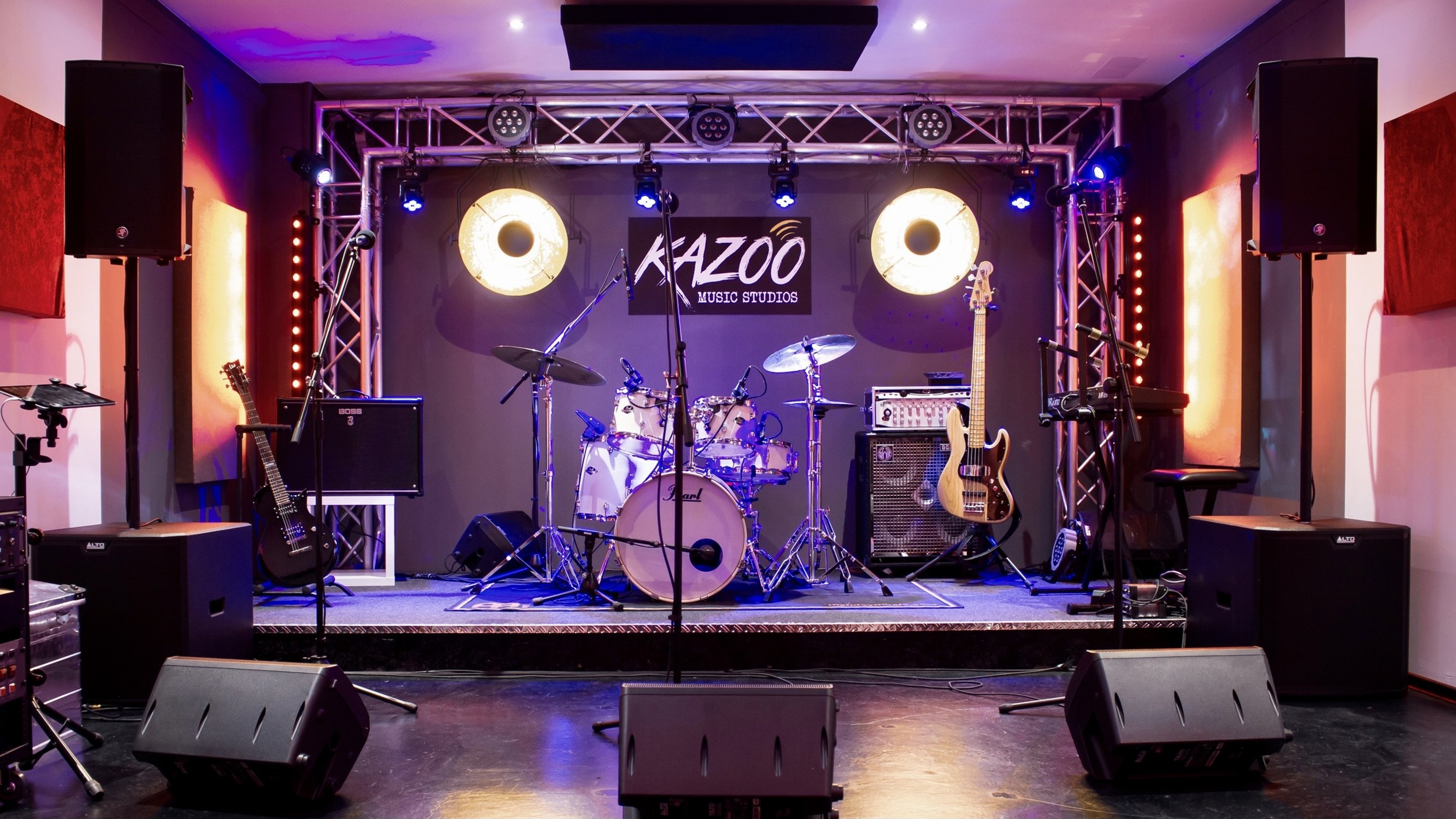 Kazoo Music Studios - Rehearsal Studio "Stage" — Foto 3