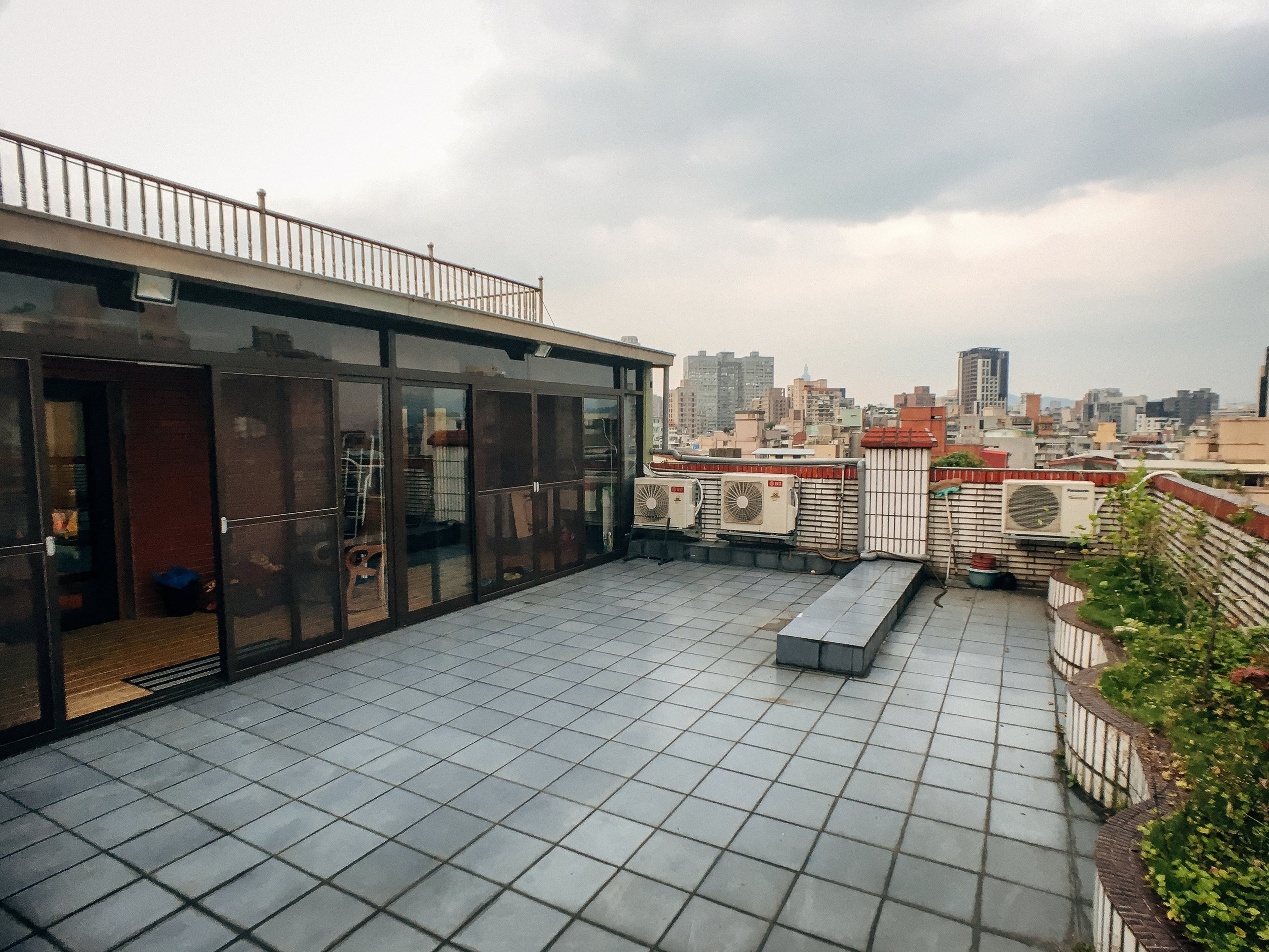 Professional Rooftop Recording Studio in Taipei — Foto 5
