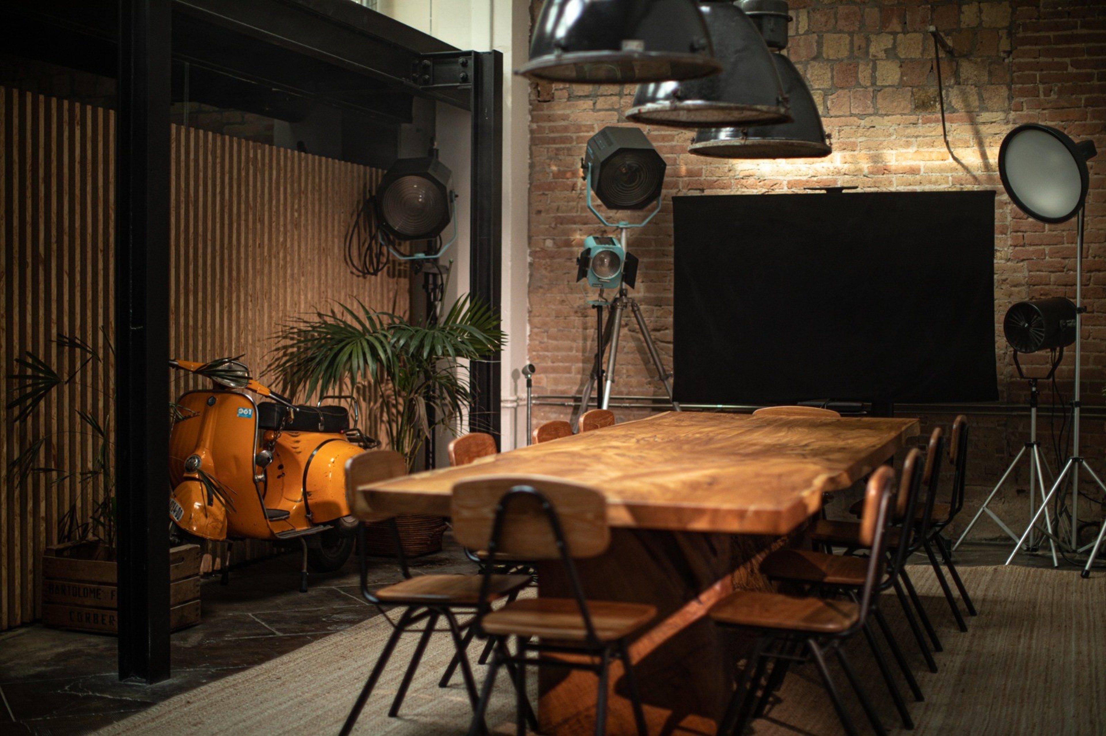Sala Reuniones - La Fàbrica Lliure — Foto 3