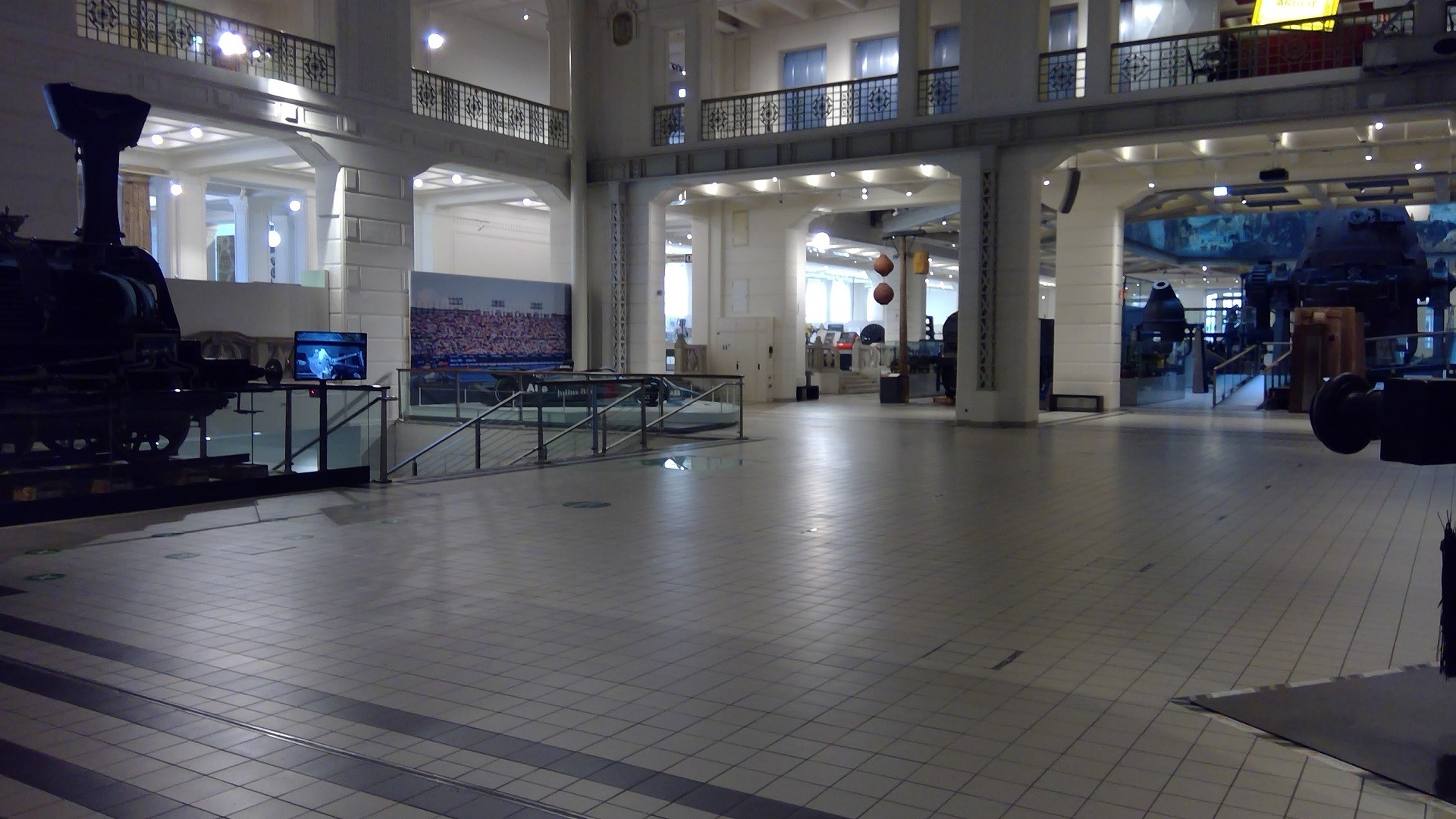 Technisches Museum Wien -  MITTELHALLE — Foto 3