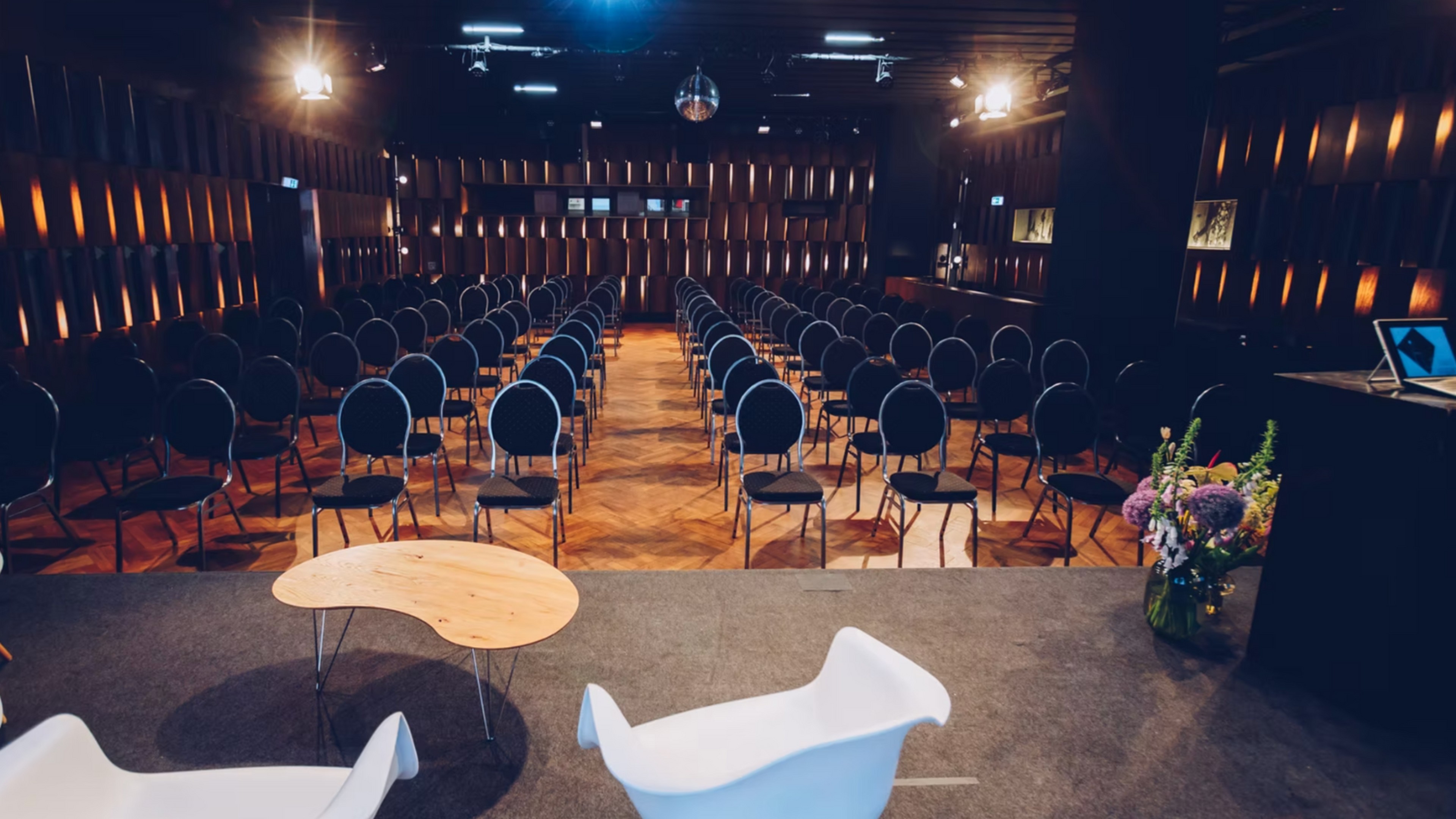 Cinema at Haus Ungarn — Foto 2
