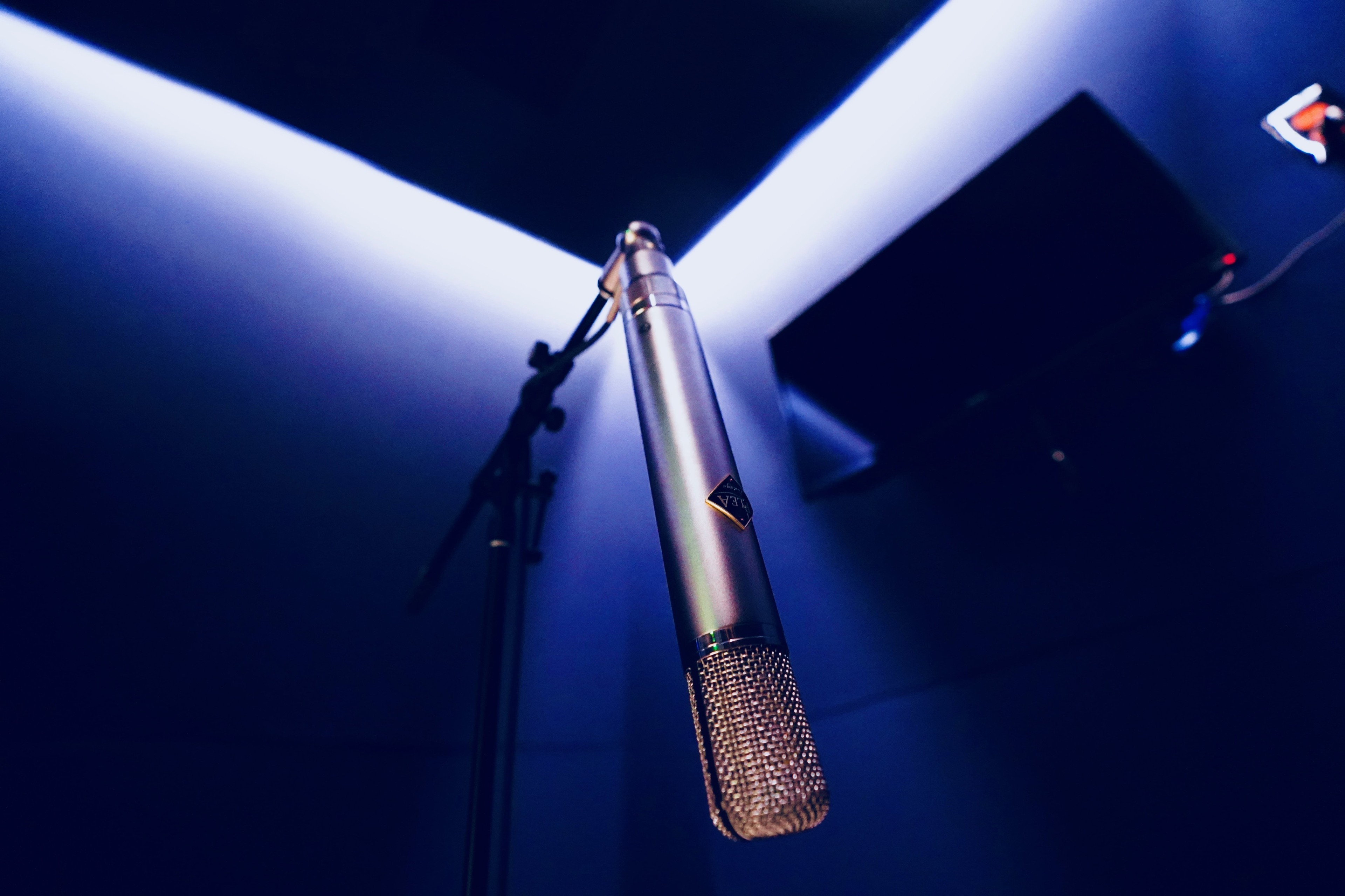 Benjamin' Wallfisch's Mix Lab - ATMOS Mix room and recording booth — Foto 3