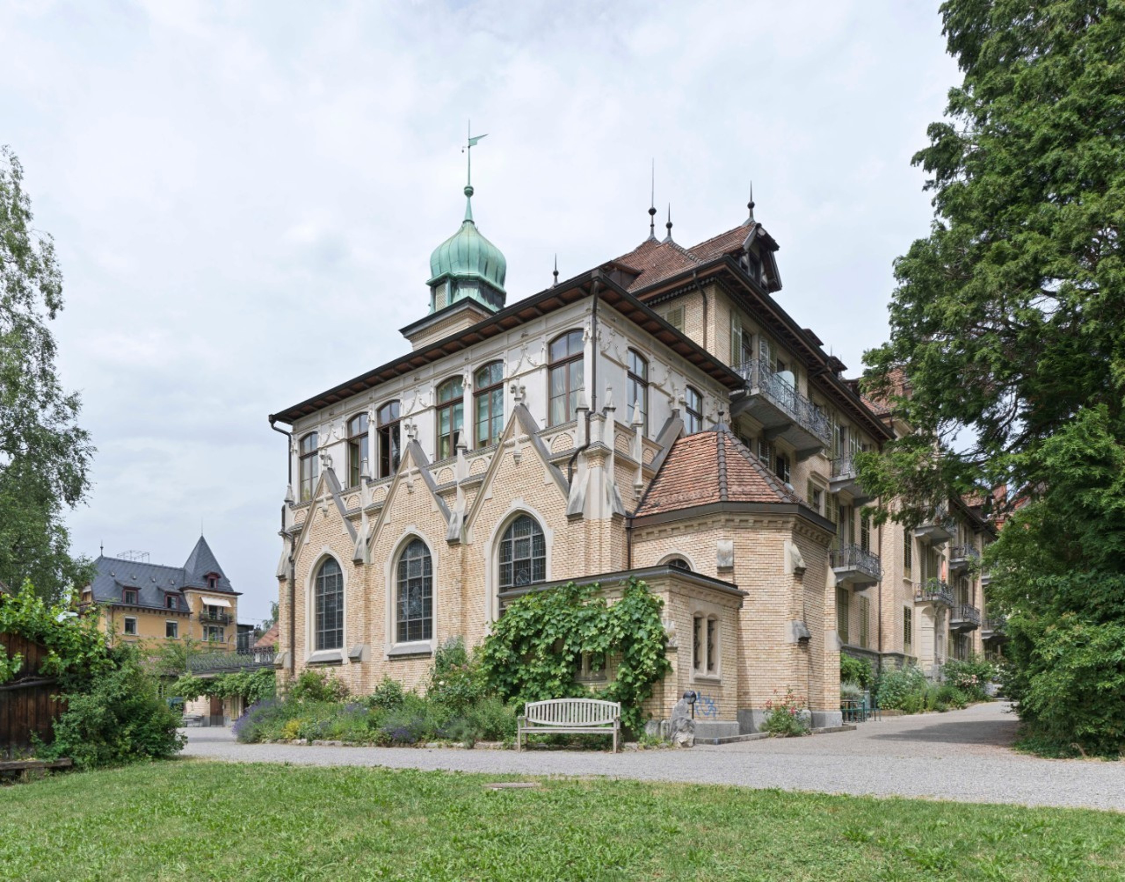 Chapel Klus Park — Foto 3