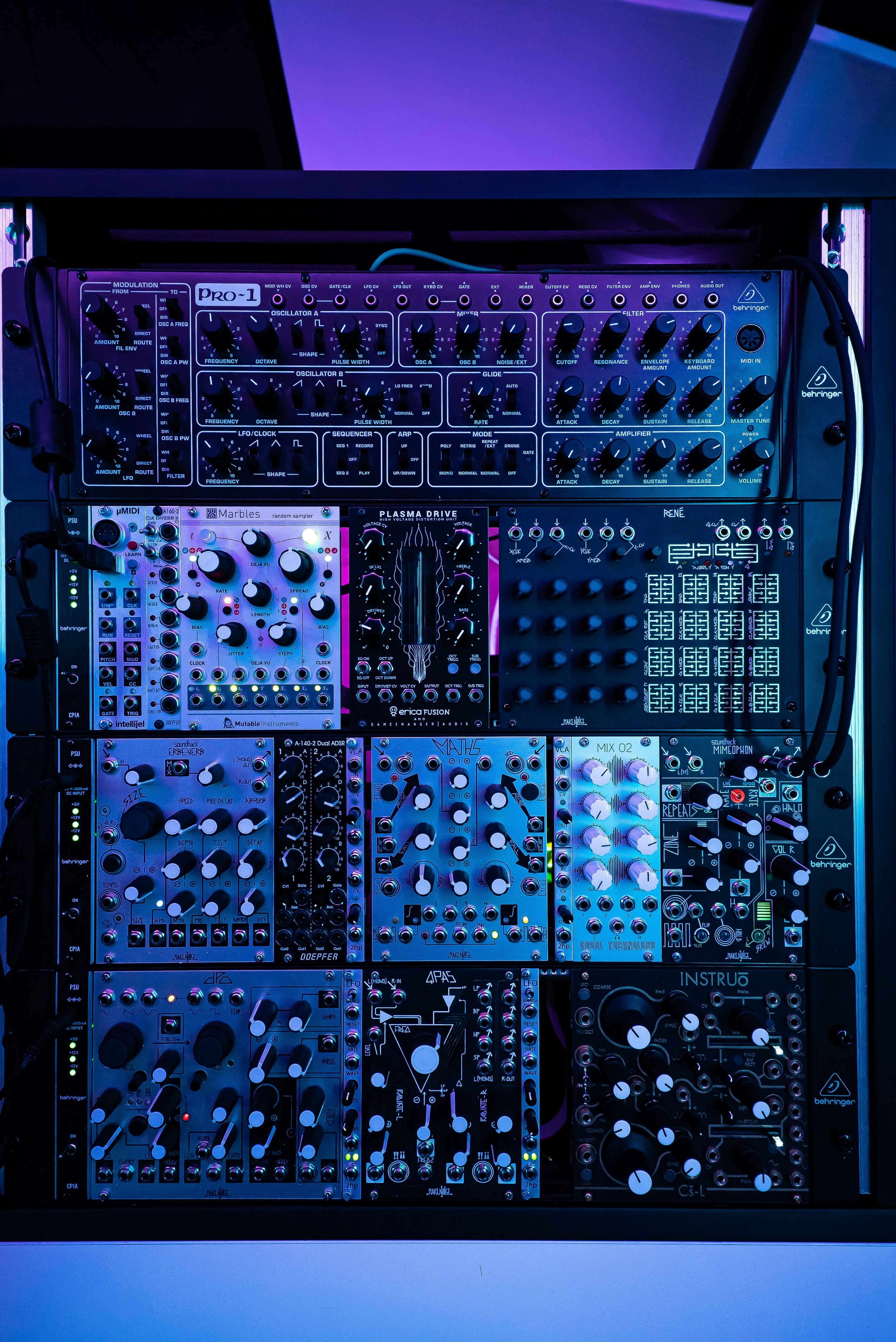 Basel QX3 Studio – DIY Electronic Production — foto 3