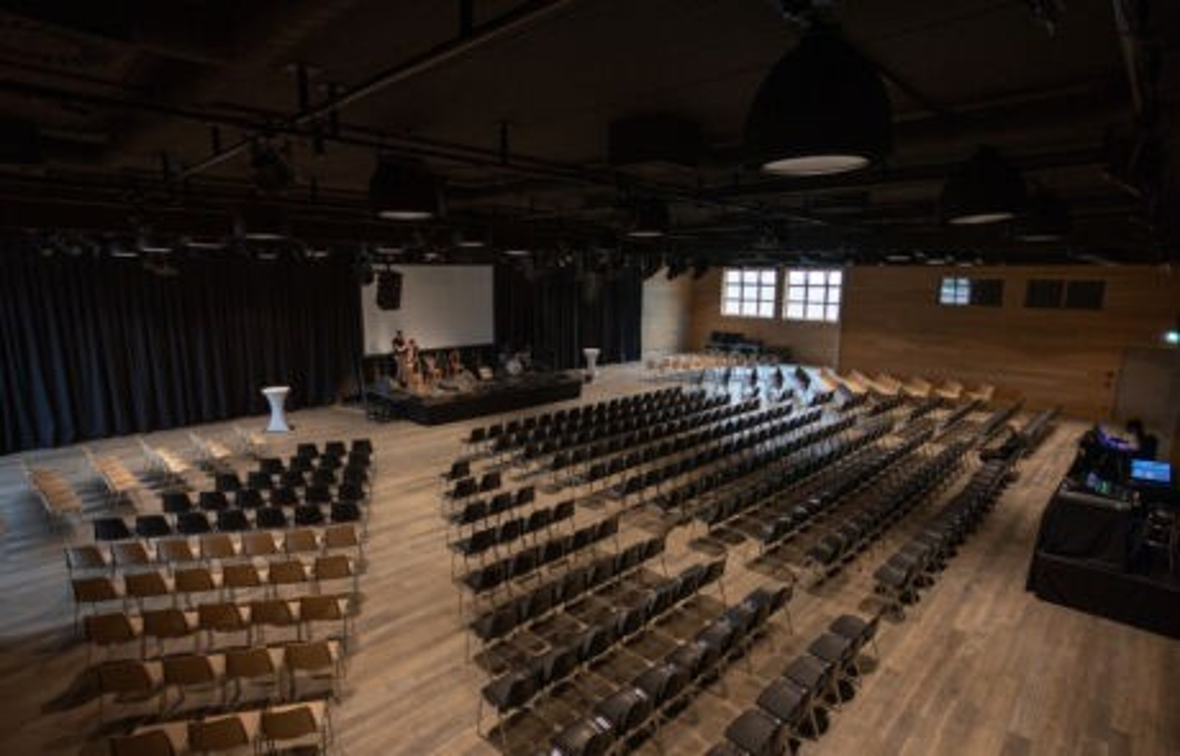 MOMENT - großer Saal — Foto 2