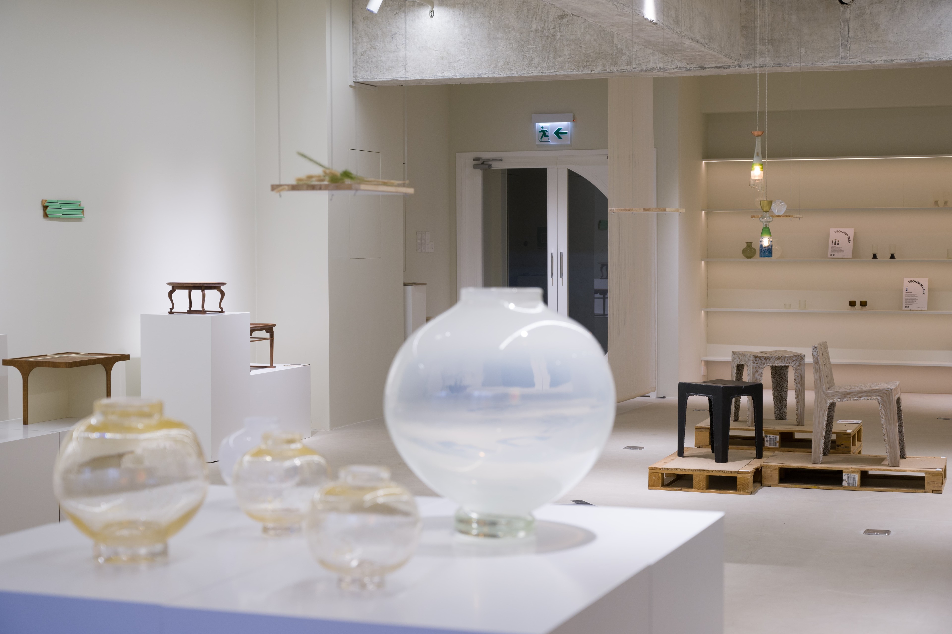 White square gallery space — Foto 3