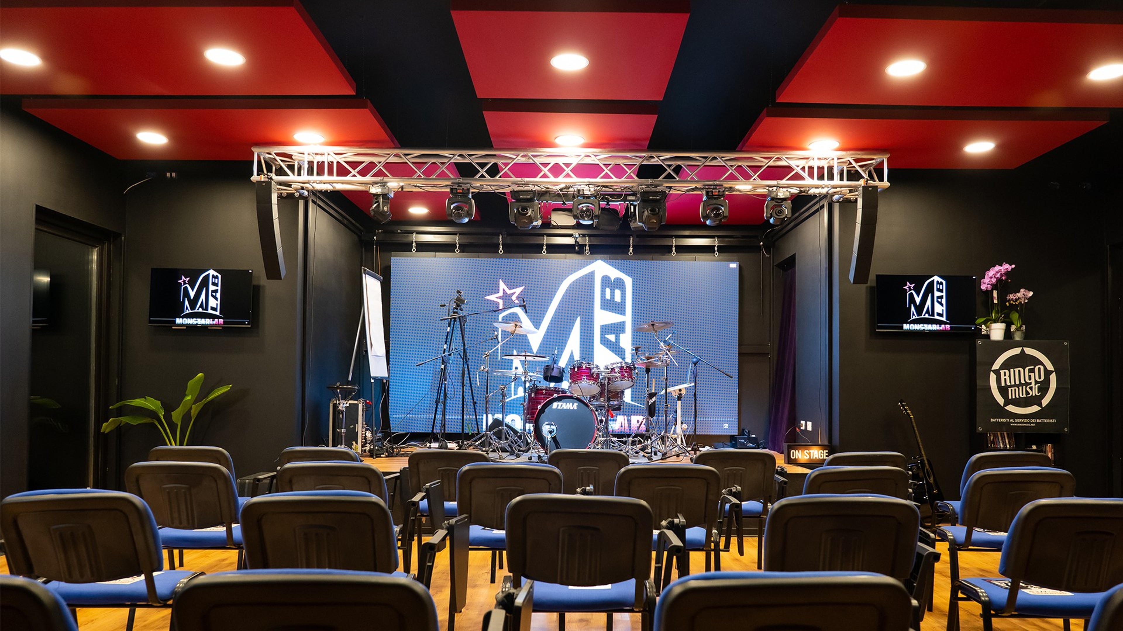 AUDITORIUM — foto 2