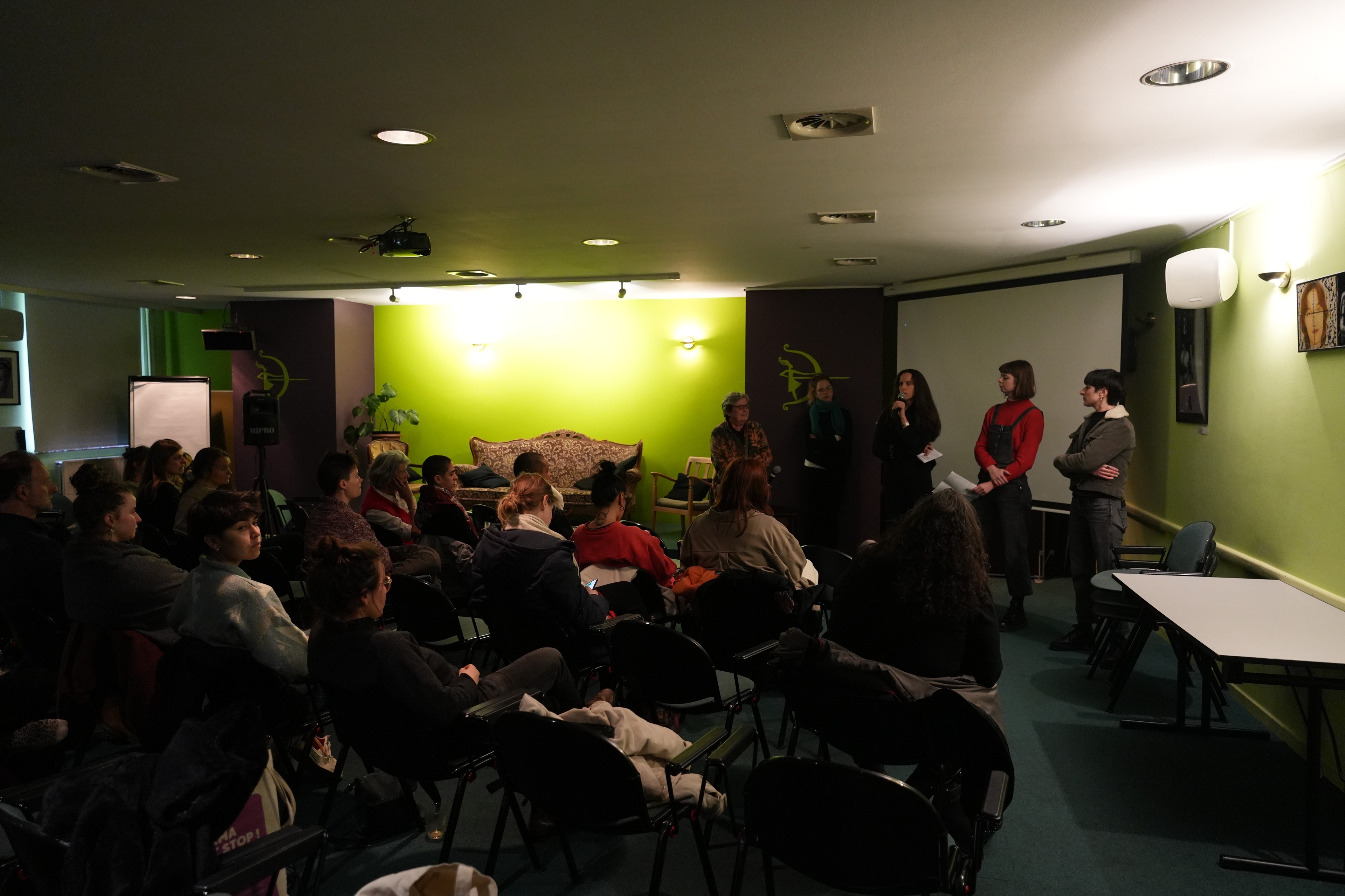 MARIE POPELIN: Lecture Room — Foto 3