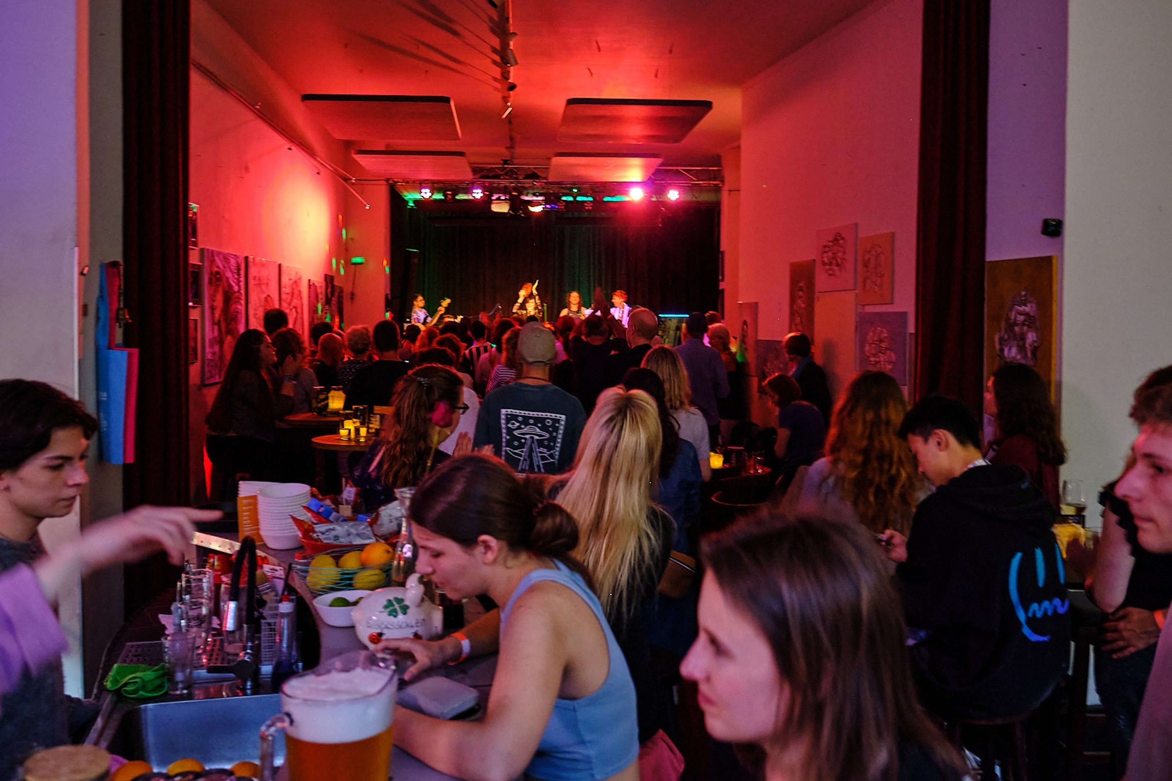 ART Stalker Berlin - Kunst + Bar + Musical Event — Foto 2
