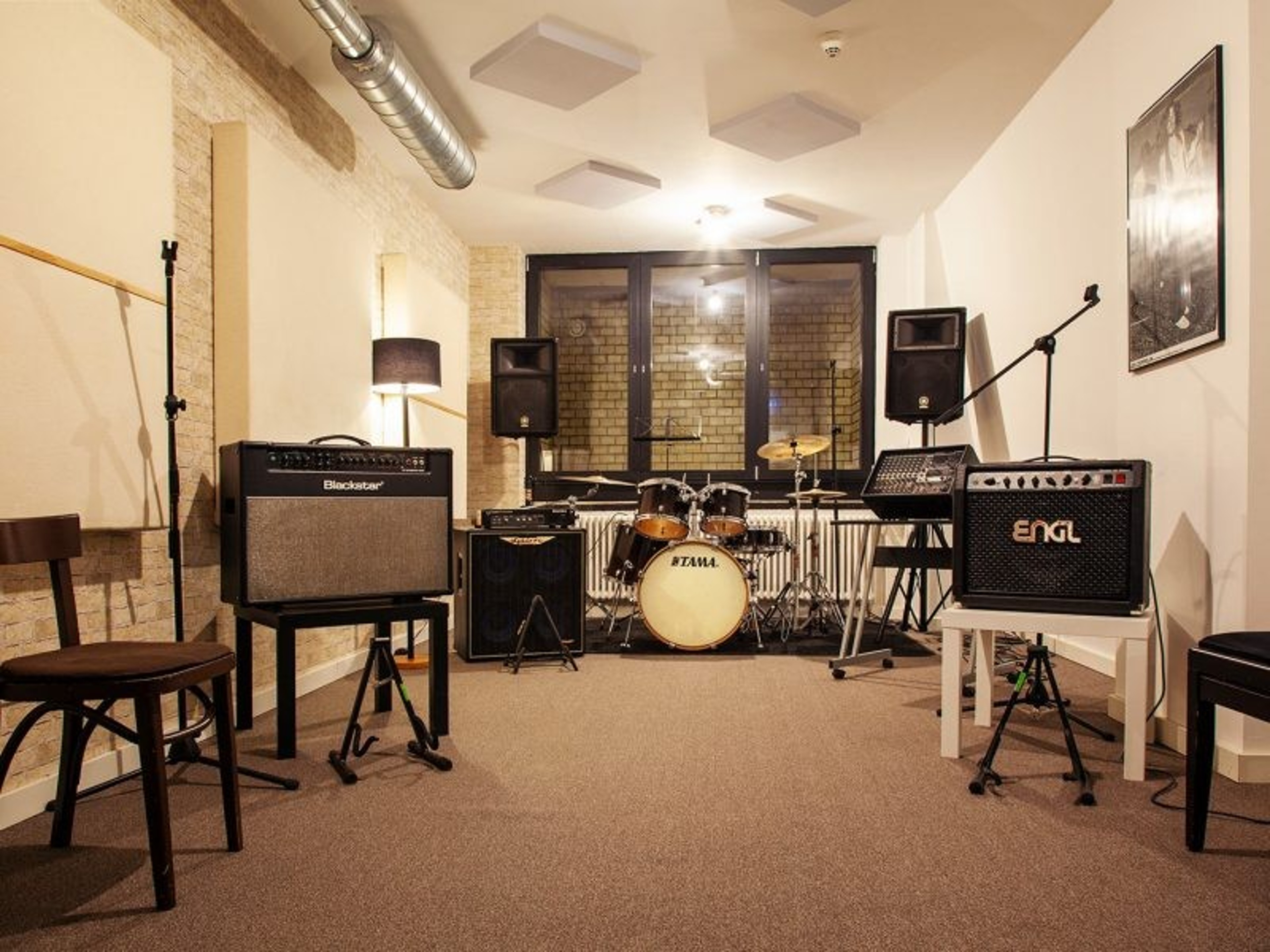 Large band rehearsal room - A