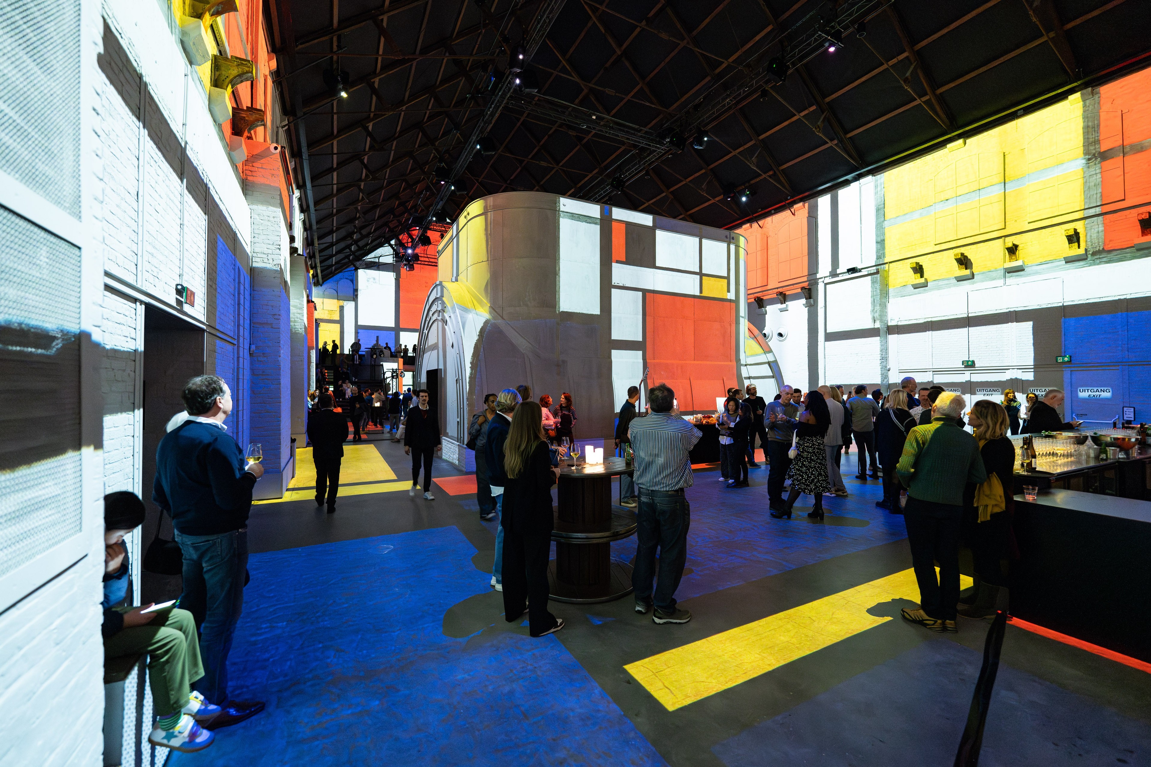 Hall - Fabrique Des Lumiéres — Foto 3