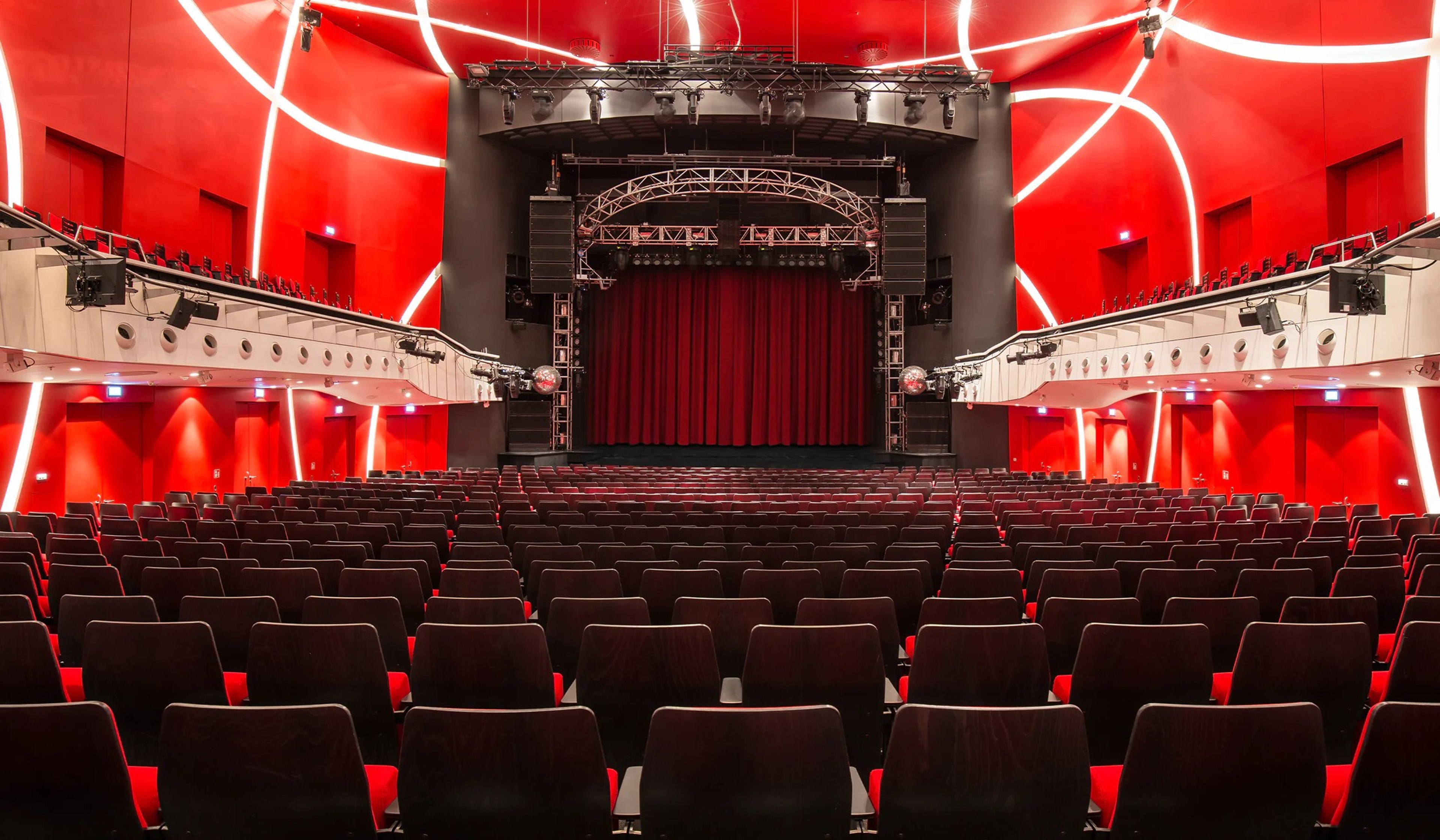 Grand Theatre Munich - Deutsches Theater — photo 2