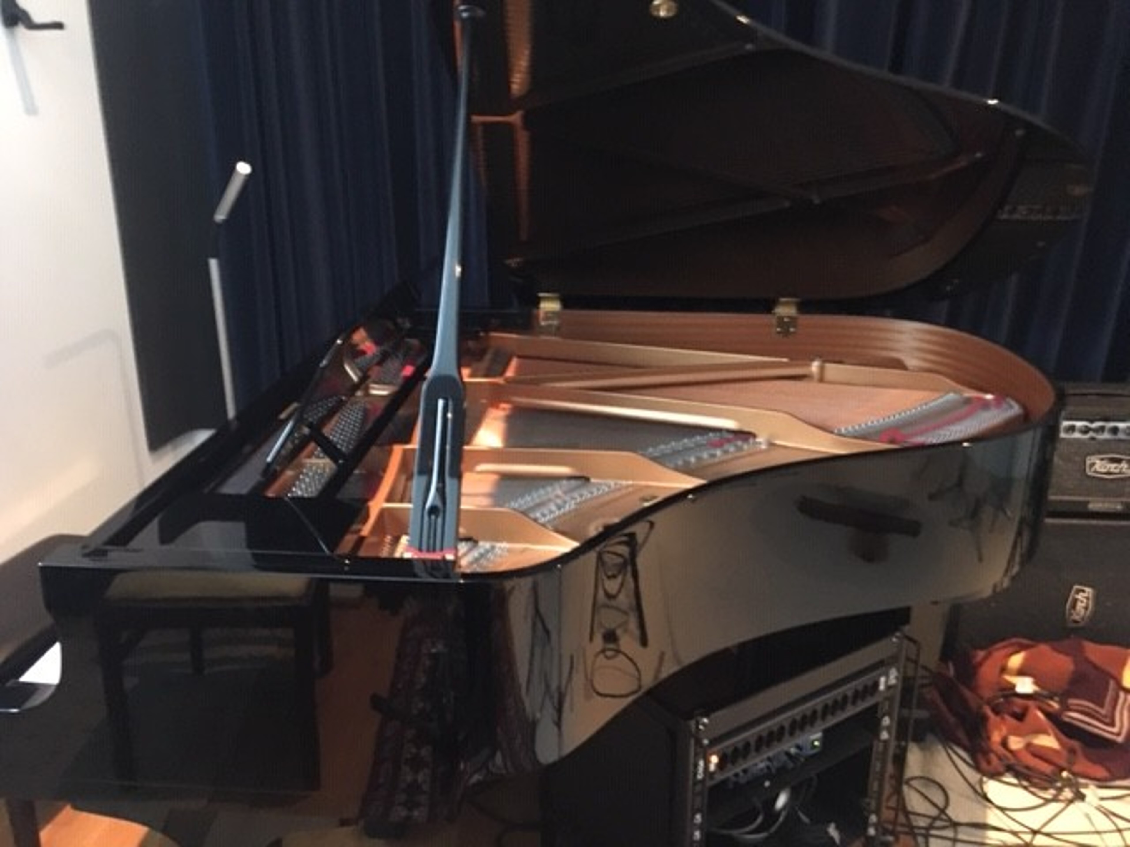 Grand piano in a perfect location with parking — Foto 3